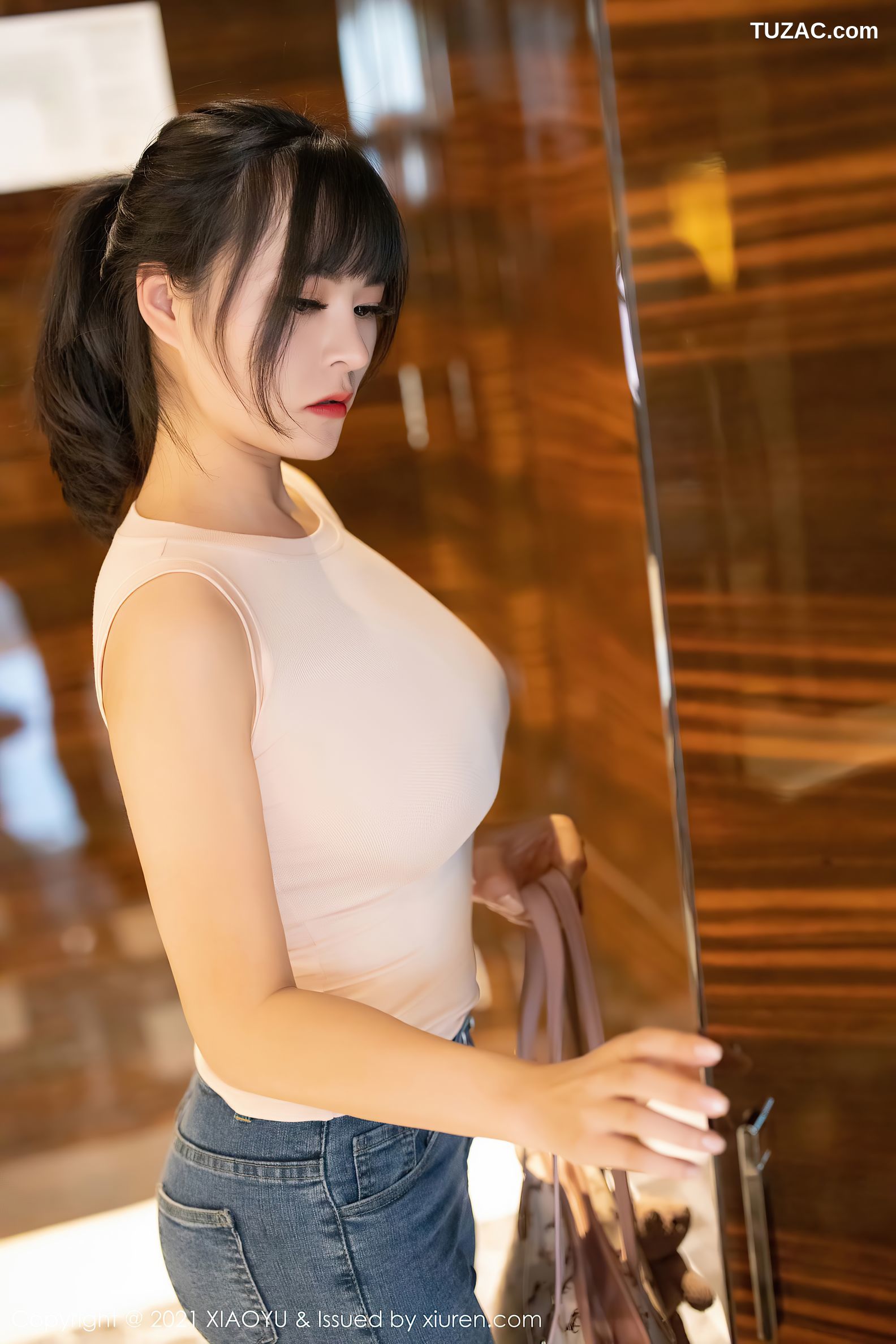 XiaoYu语画界-468-奈沐子-薄透视上衣真空激凸朦胧肉丝-2021.02.07