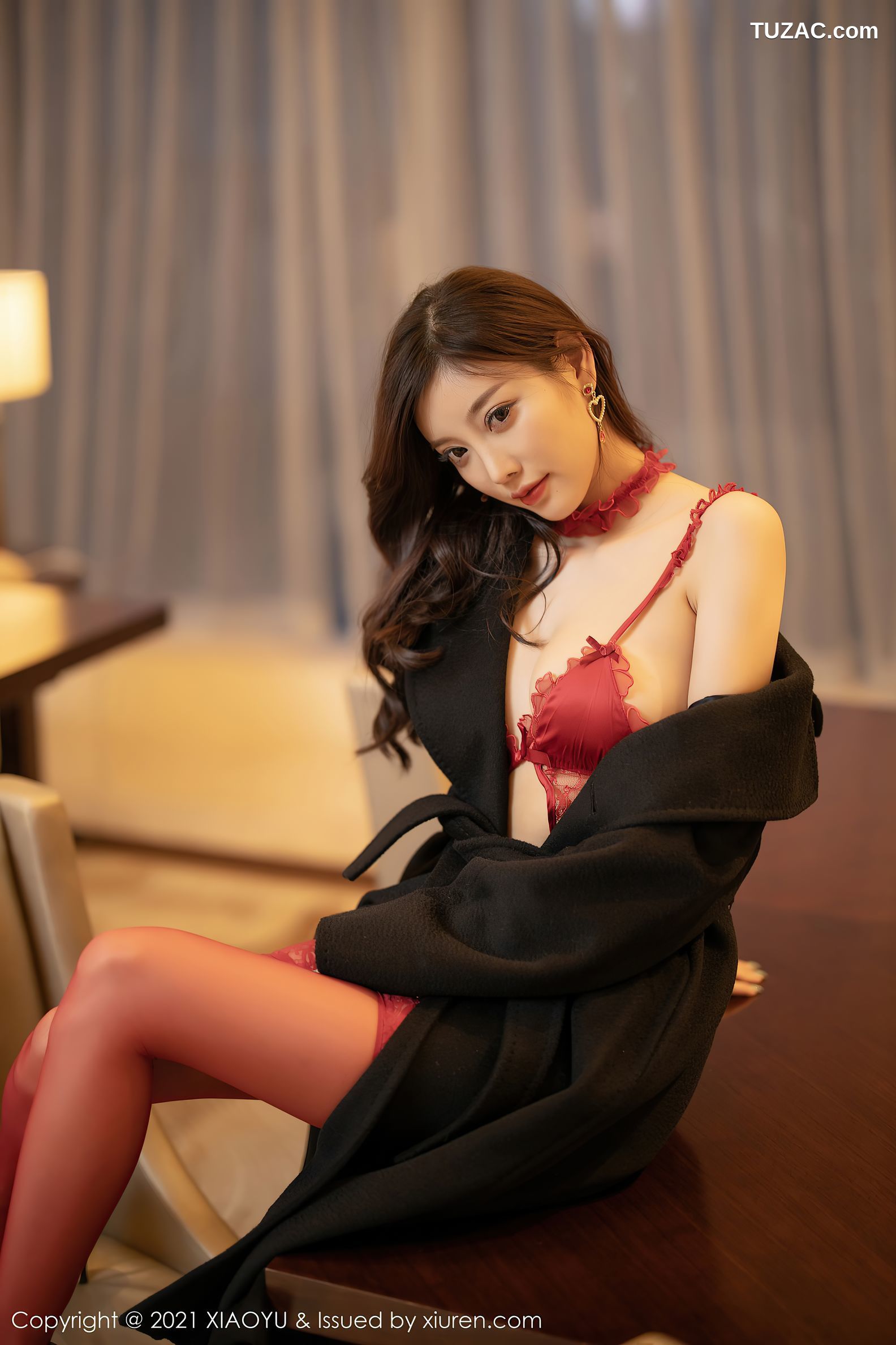 XiaoYu语画界-469-杨晨晨-成都旅拍-红色情趣内衣红色吊带袜-2021.02.08