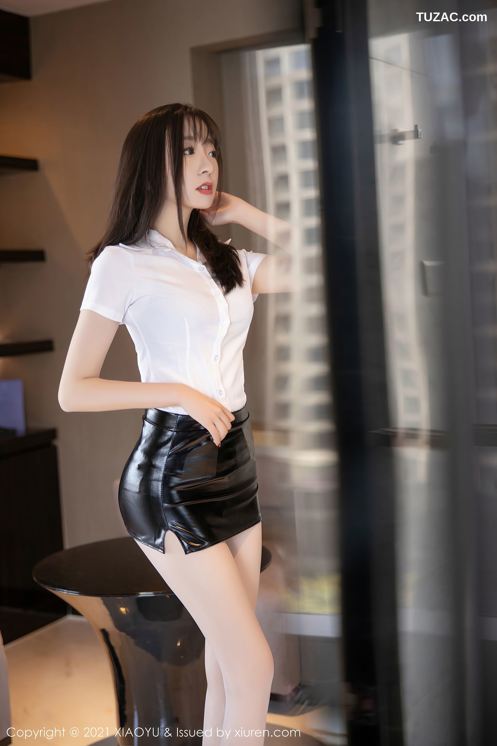 XiaoYu语画界-470-蜜桃酱-白衬衫黑皮裙主题肉丝翘臀-2021.02.18