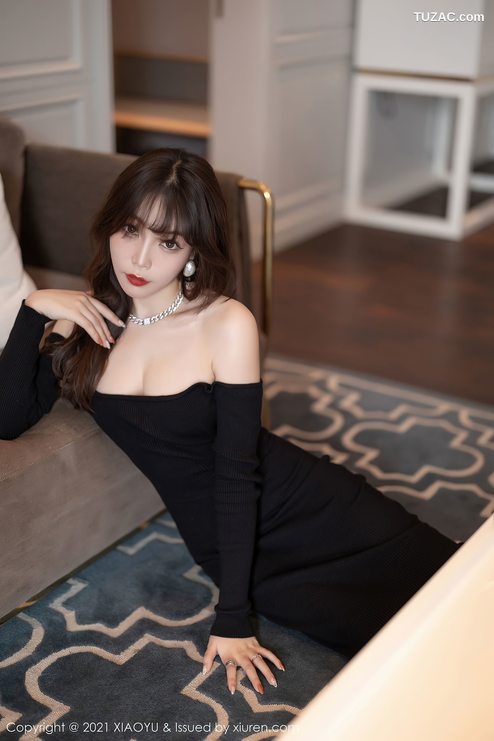 XiaoYu语画界-502-芝芝-露背礼裙肉丝-2021.04.06