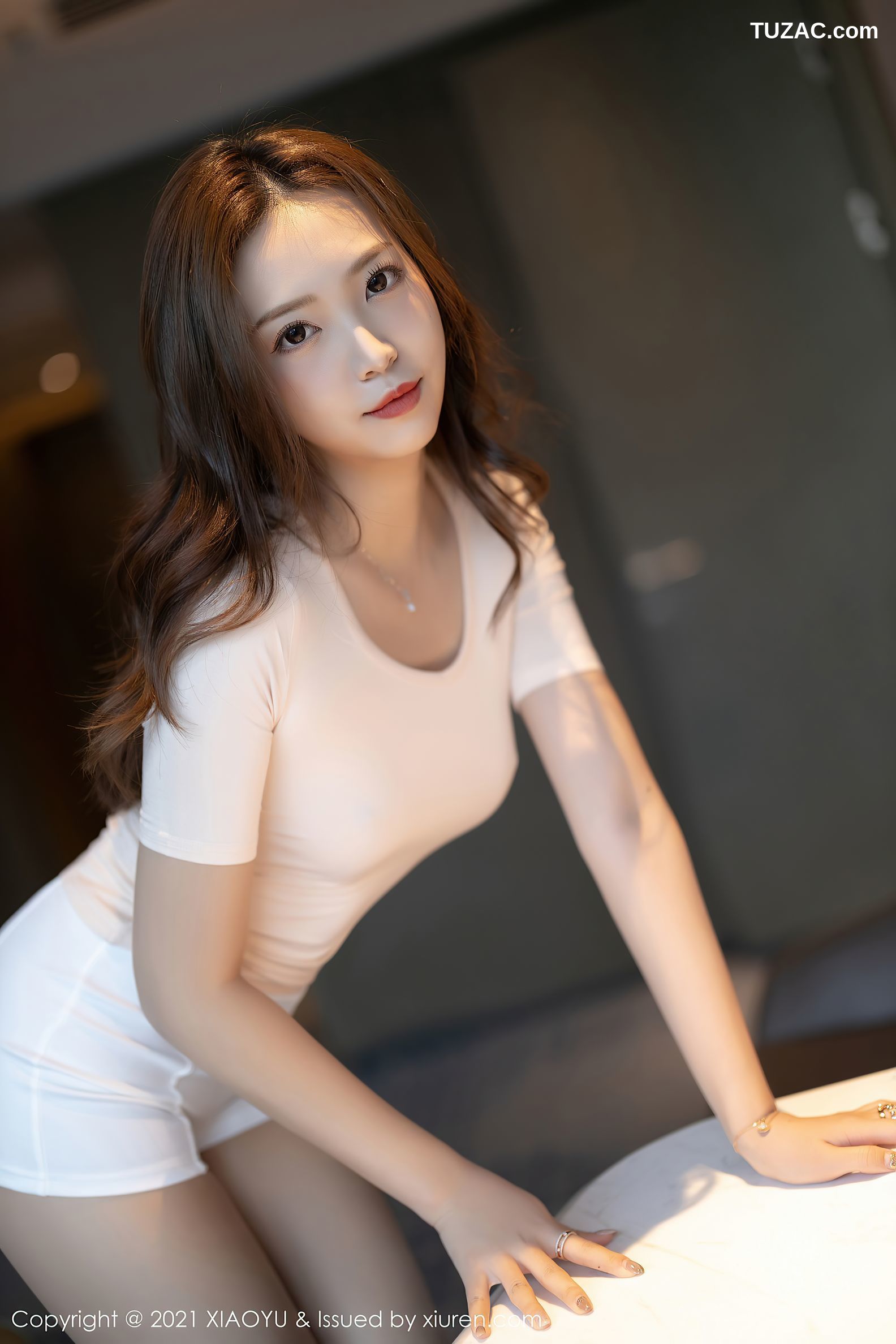 XiaoYu语画界-530-郑颖姗-明艳动人服饰肉丝裤袜-2021.05.18