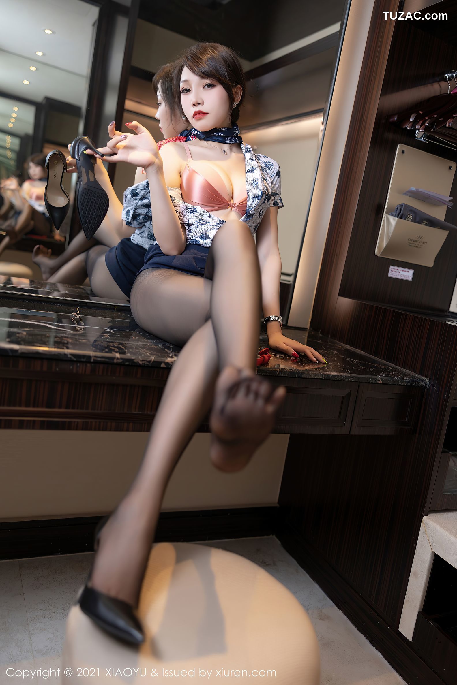 XiaoYu语画界-561-芝芝-空乘制服性感内衣黑丝-2021.07.01