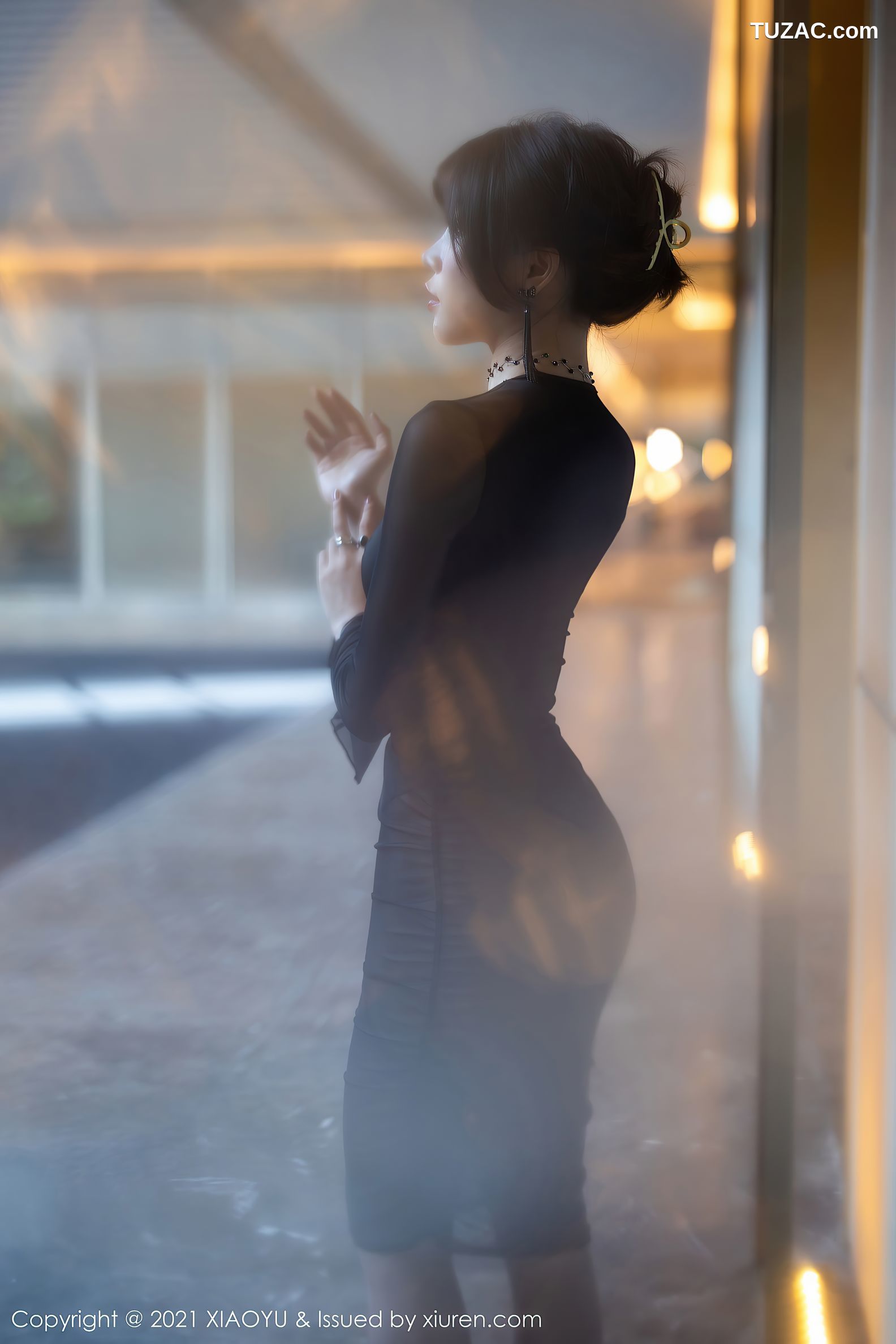 XiaoYu语画界-581-芝芝-森系朦胧主题黑色服饰黑丝吊带袜-2021.07.29
