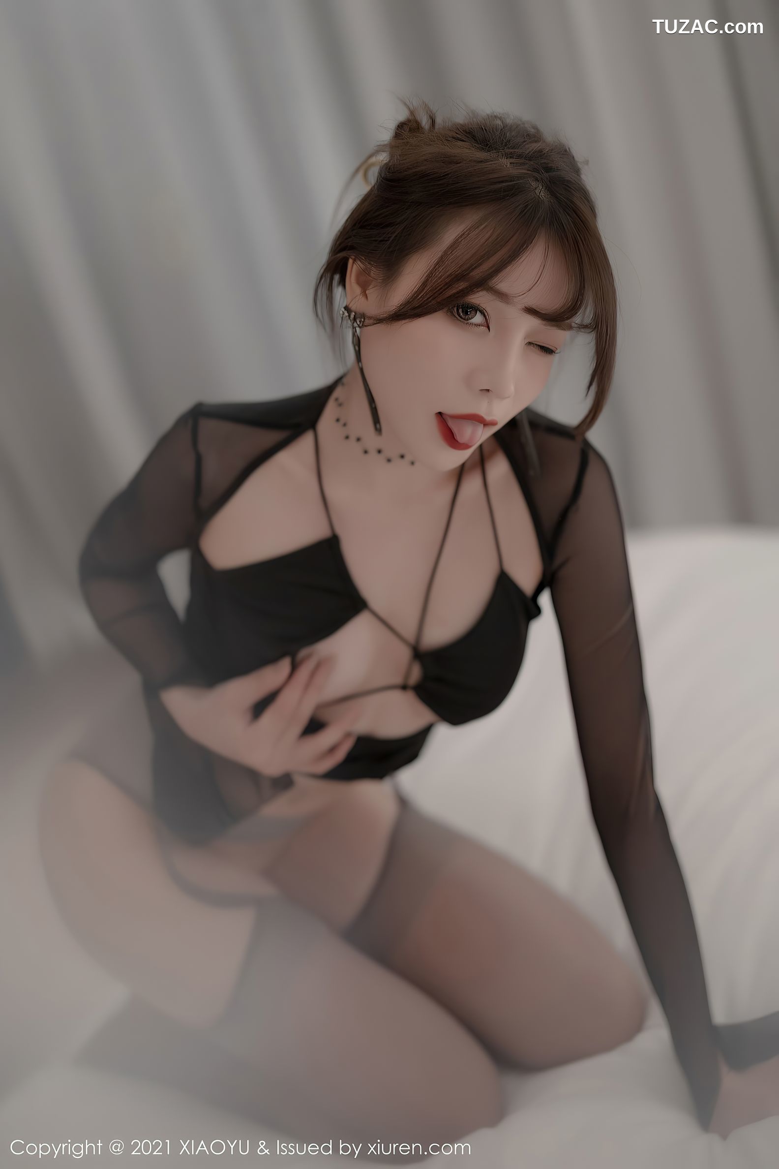 XiaoYu语画界-581-芝芝-森系朦胧主题黑色服饰黑丝吊带袜-2021.07.29