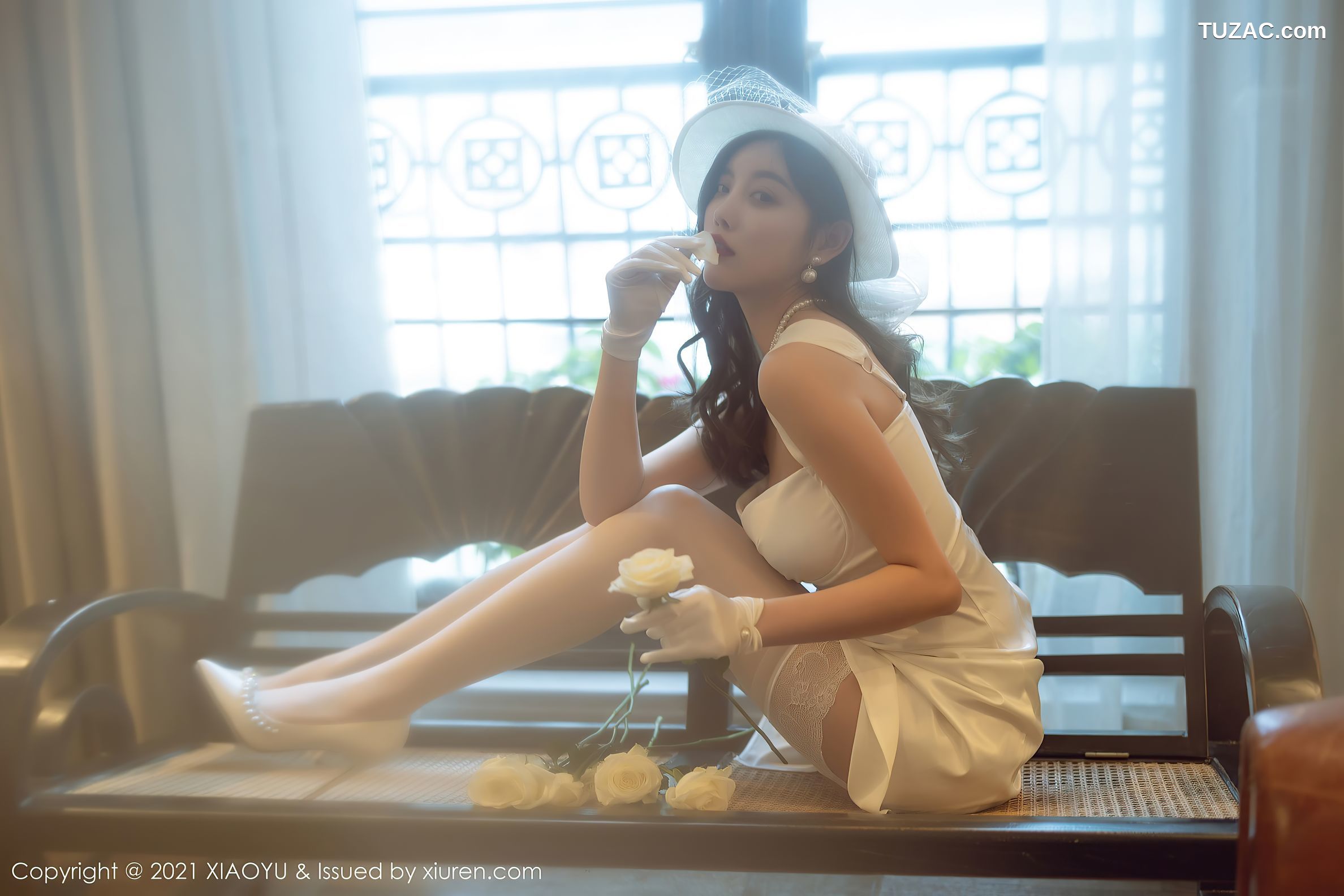 XiaoYu语画界-587-杨晨晨-白月光与朱砂痣主题蕾丝吊带袜-2021.08.06