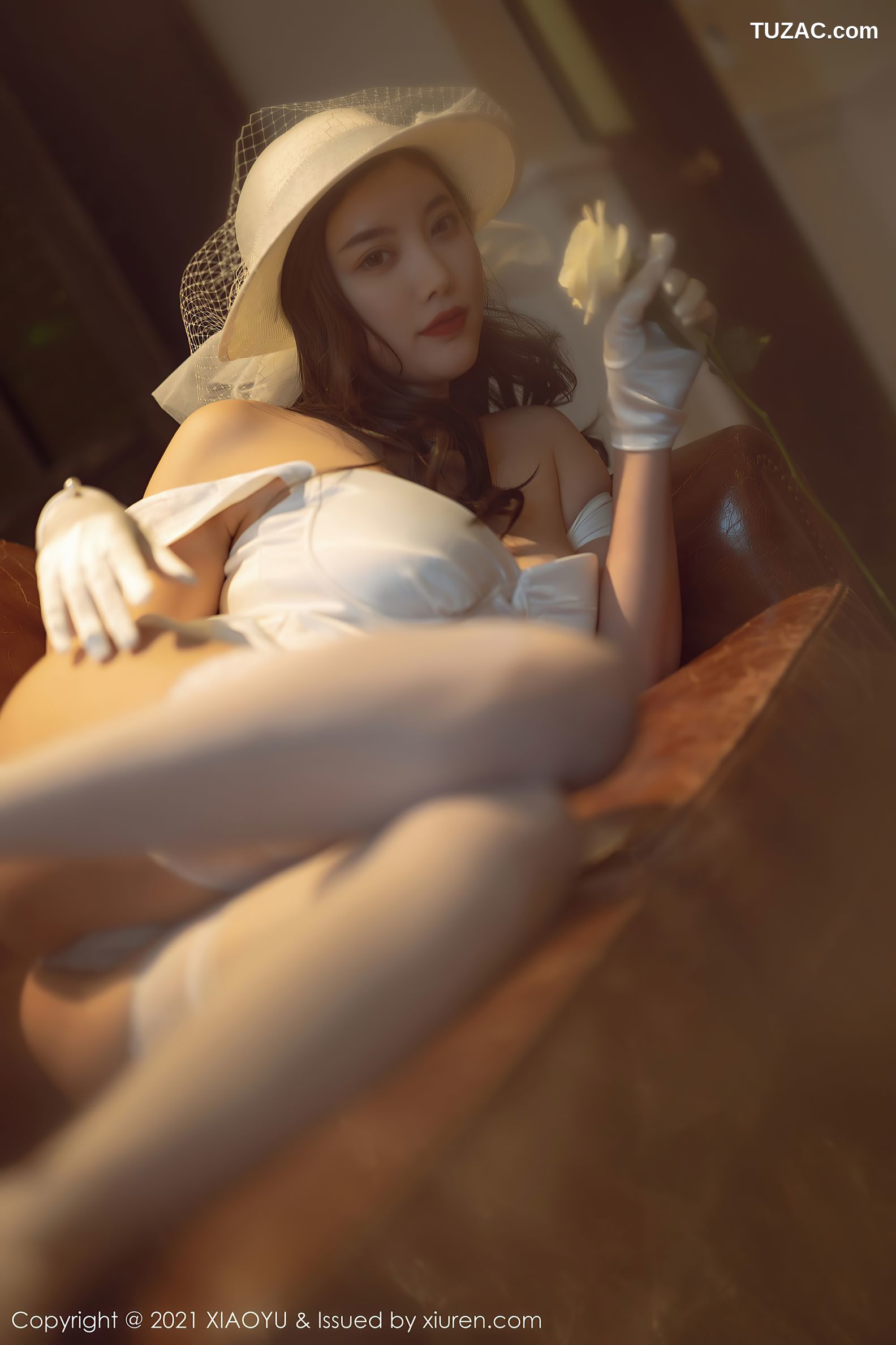 XiaoYu语画界-587-杨晨晨-白月光与朱砂痣主题蕾丝吊带袜-2021.08.06