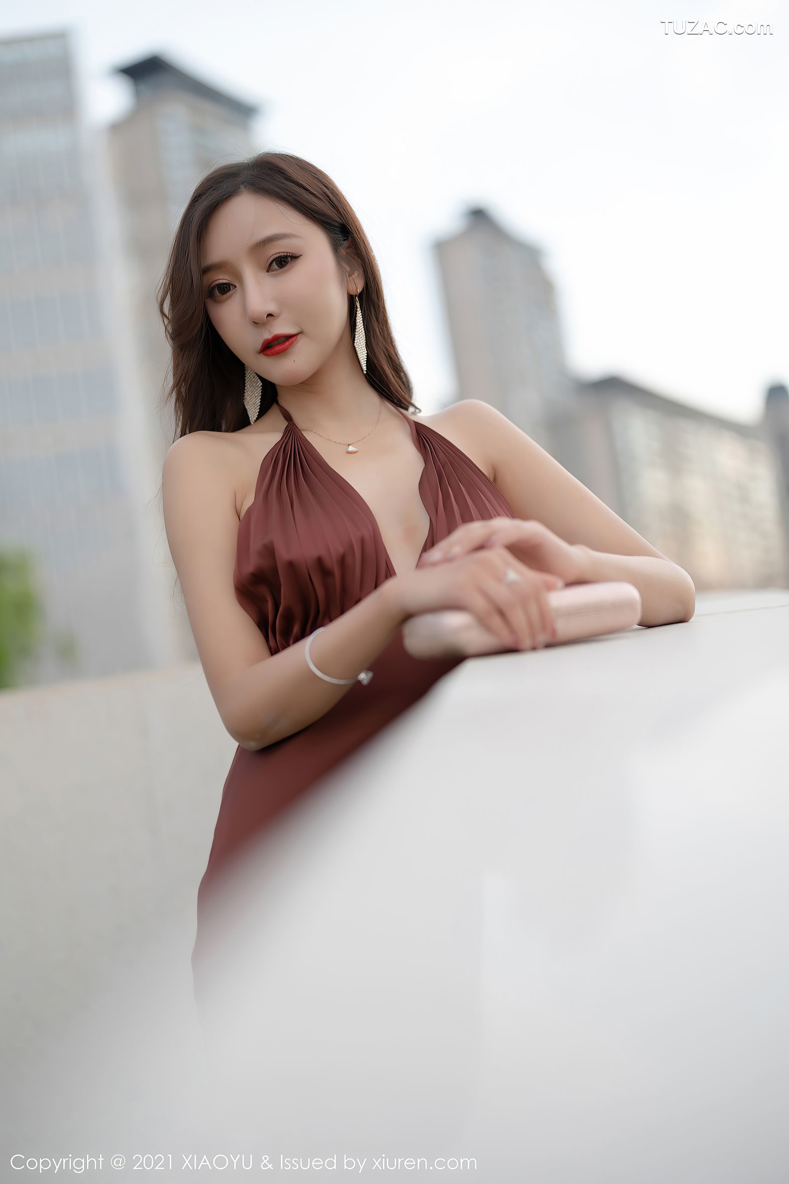 XiaoYu语画界-590-王馨瑶-轻透香槟色吊带裙肉丝-2021.08.11