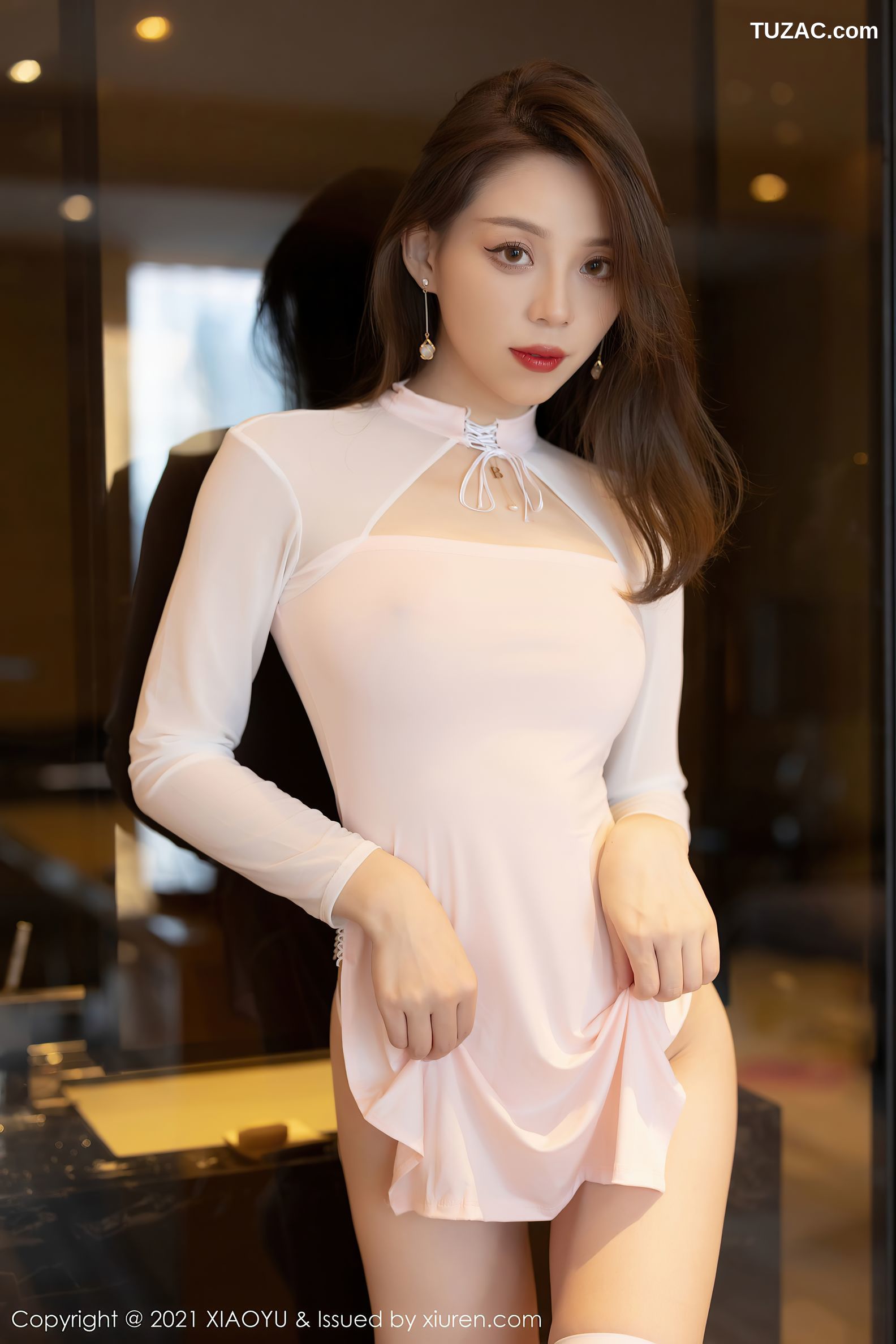 XiaoYu语画界-608-言沫-淡粉色轻薄吊带裙白丝袜-2021.09.06
