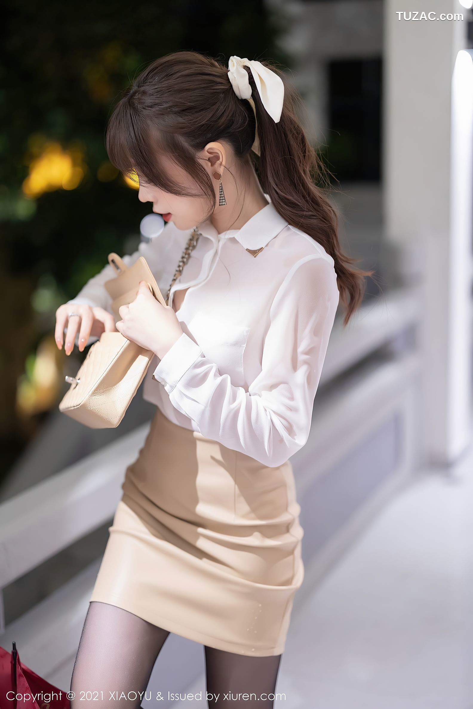 XiaoYu语画界-625-芝芝Booty-性感白衬衫粉色内衣-2021.09.29