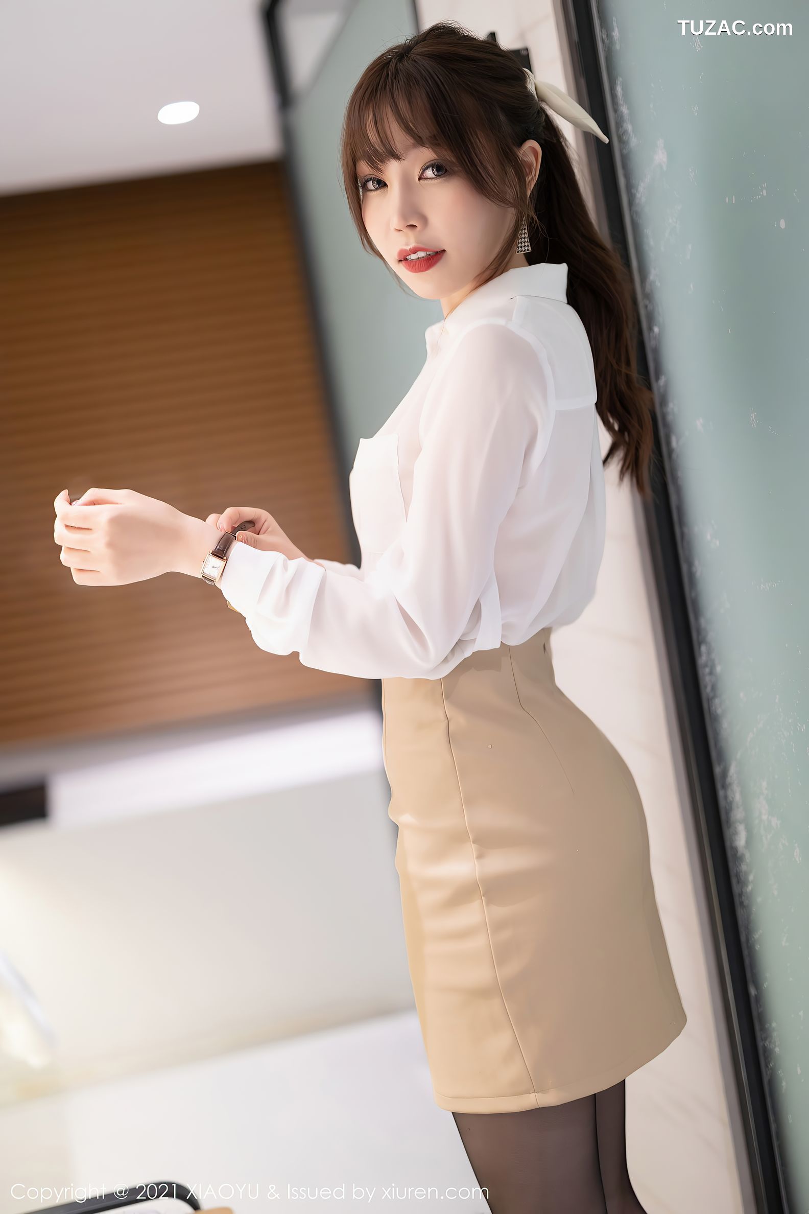 XiaoYu语画界-625-芝芝Booty-性感白衬衫粉色内衣-2021.09.29