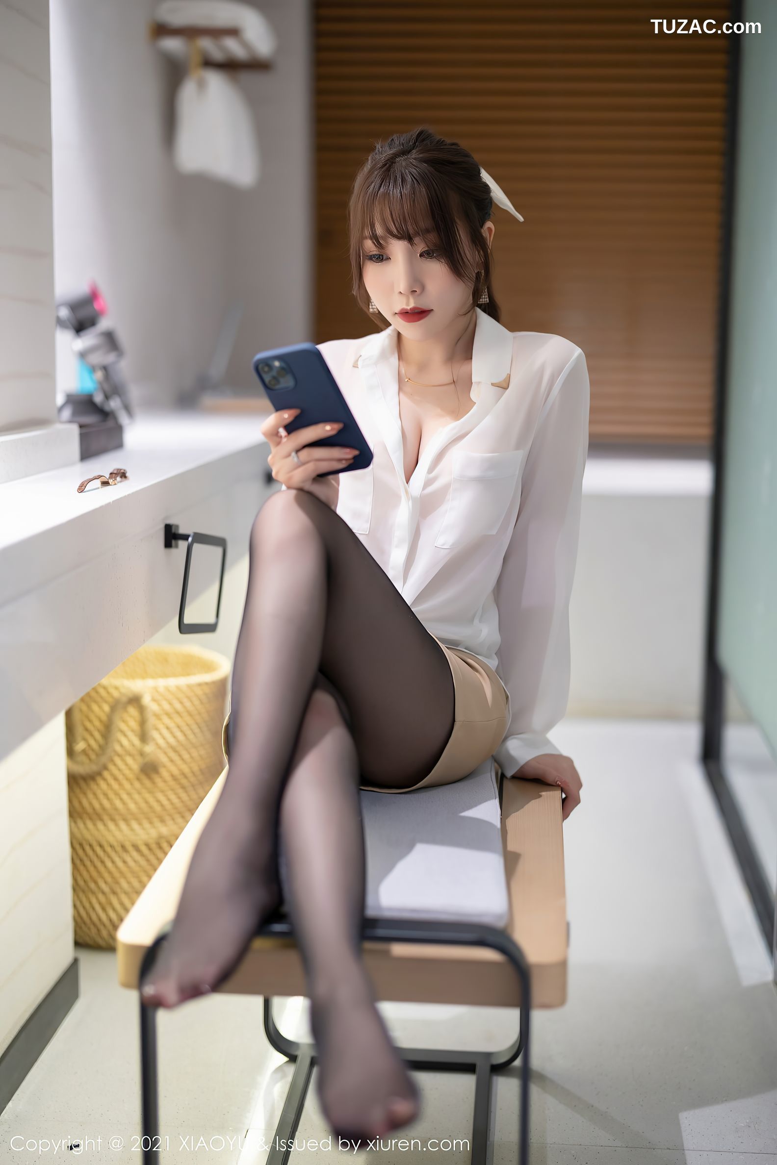 XiaoYu语画界-625-芝芝Booty-性感白衬衫粉色内衣-2021.09.29