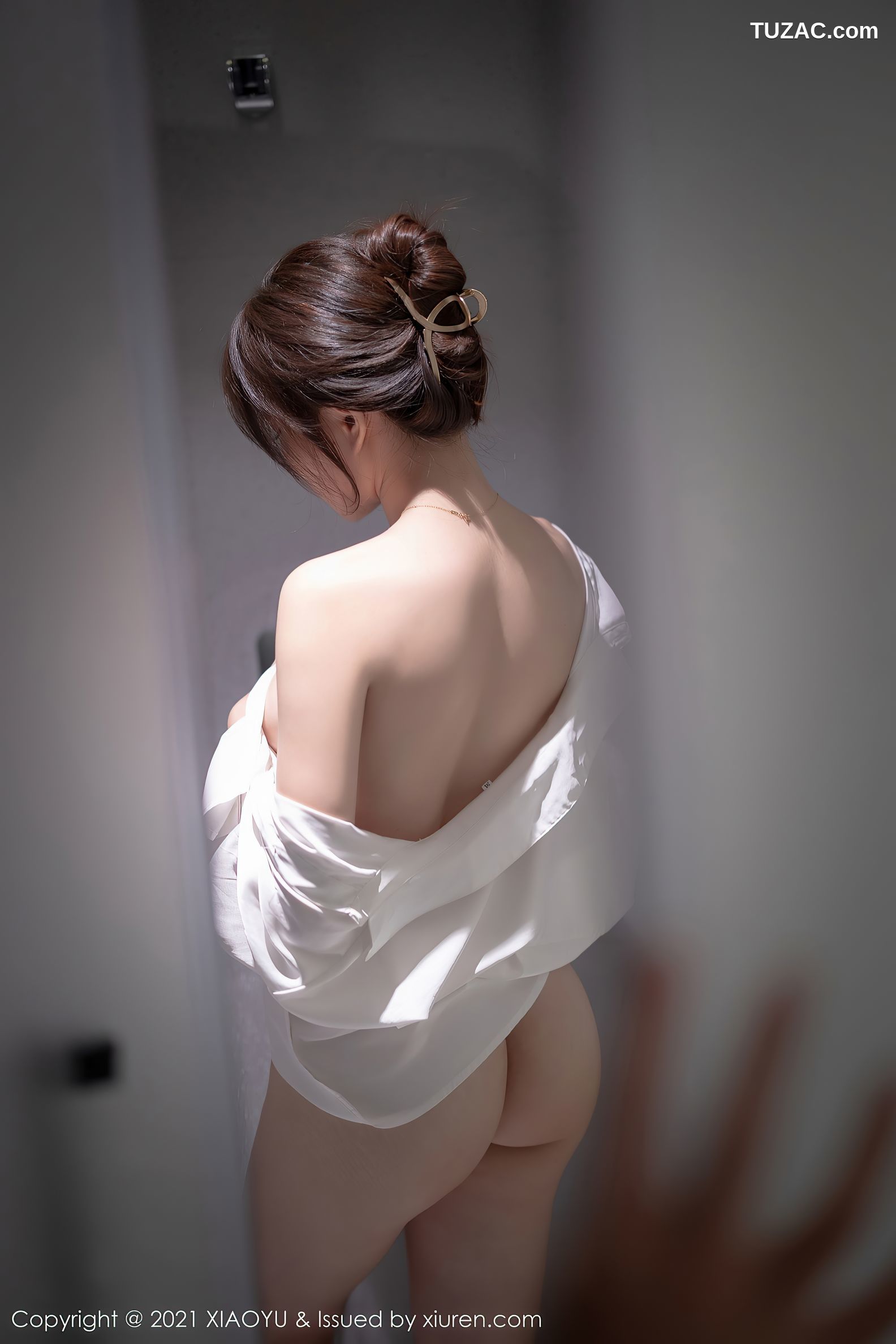 XiaoYu语画界-625-芝芝Booty-性感白衬衫粉色内衣-2021.09.29