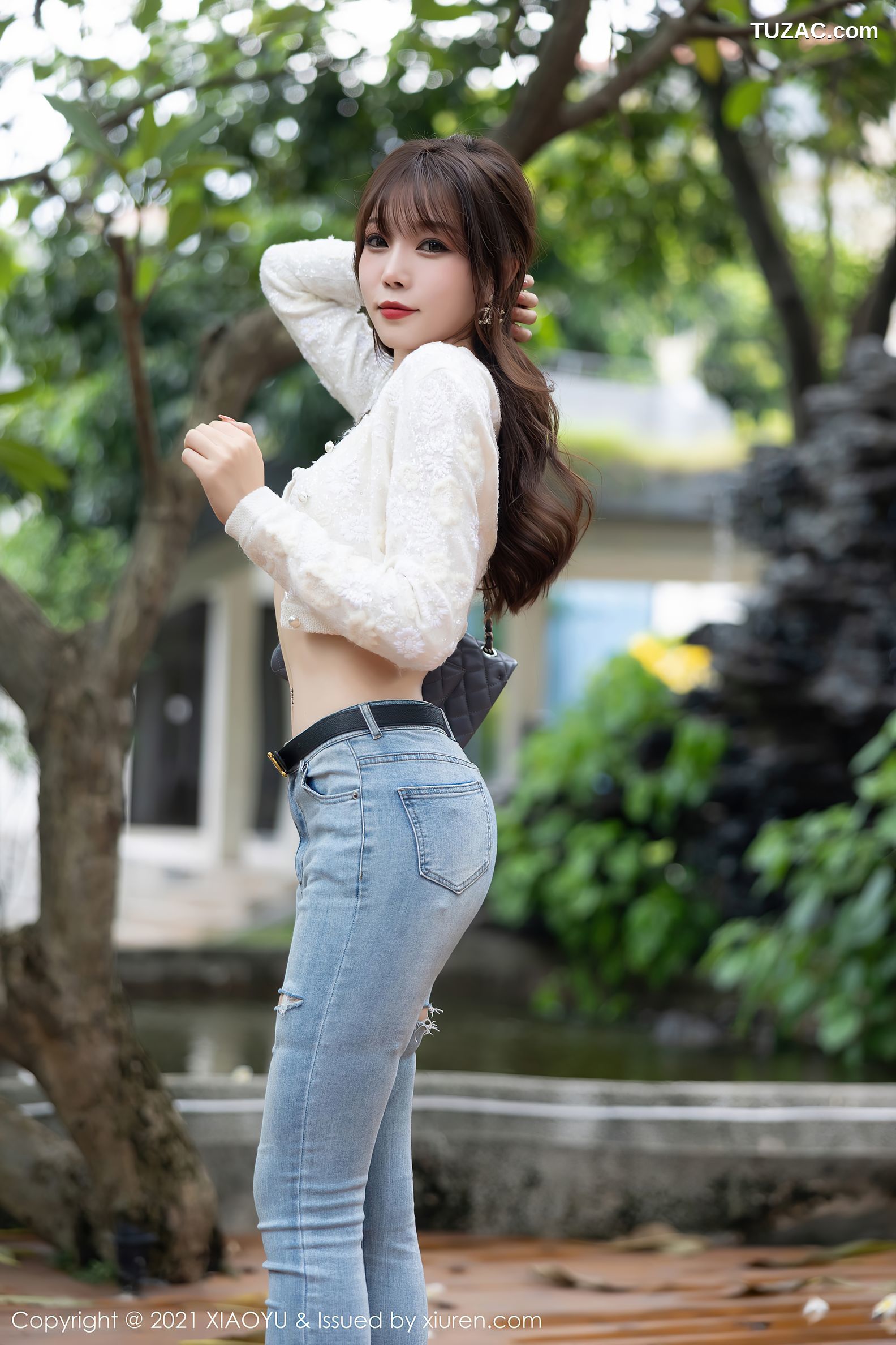 XiaoYu语画界-627-芝芝Booty-牛仔裤情趣内衣白丝吊带袜-2021.10.08