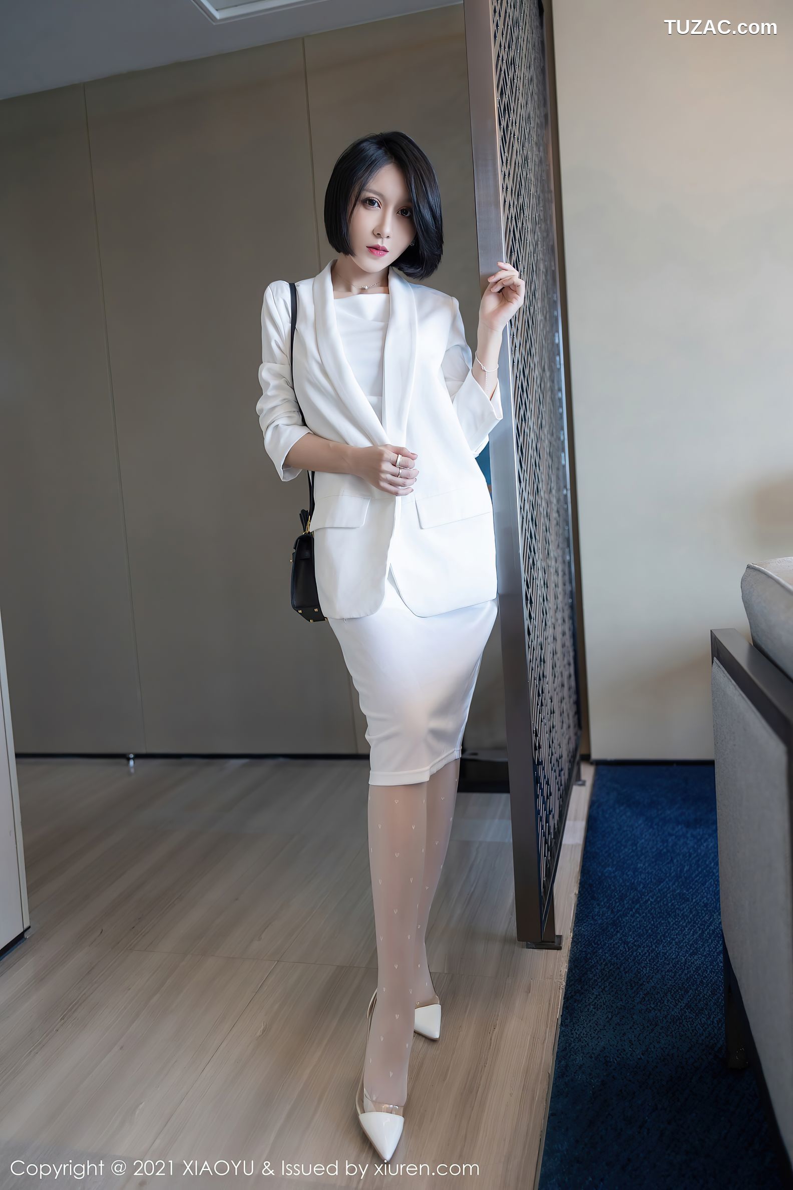 XiaoYu语画界-630-潘朵拉-洁白服饰肉丝裤袜-2021.10.12