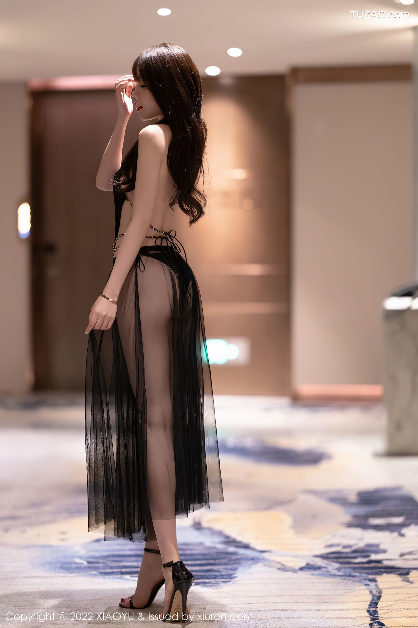 XiaoYu语画界-701-芝芝Booty-酒店场景黑色背吊带网纱长裙-2022.01.20