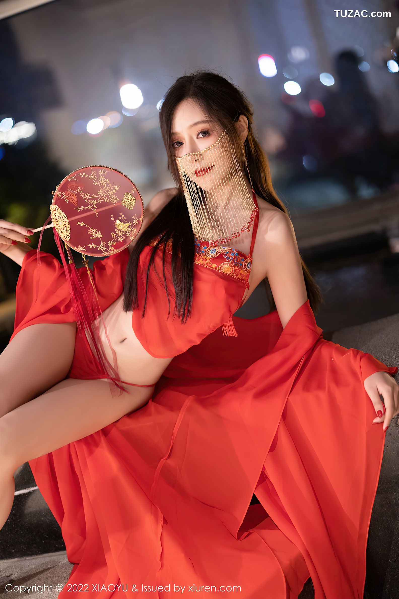 XiaoYu语画界-708-王馨瑶Yanni-户外红色古典长衫性感肚兜-2022.01.29