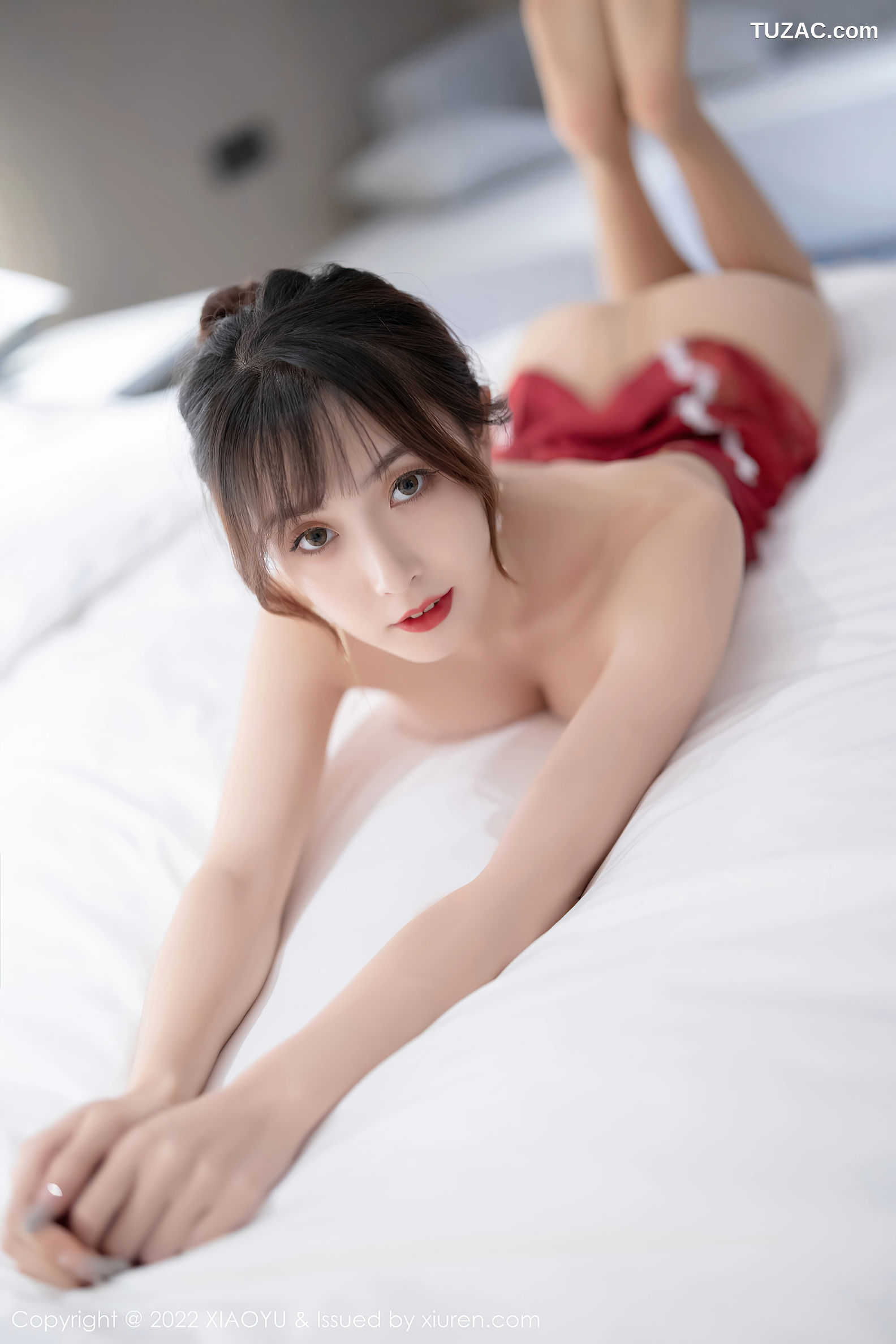 XiaoYu语画界-769-林星阑-粉露肩衫粉灰短裙
