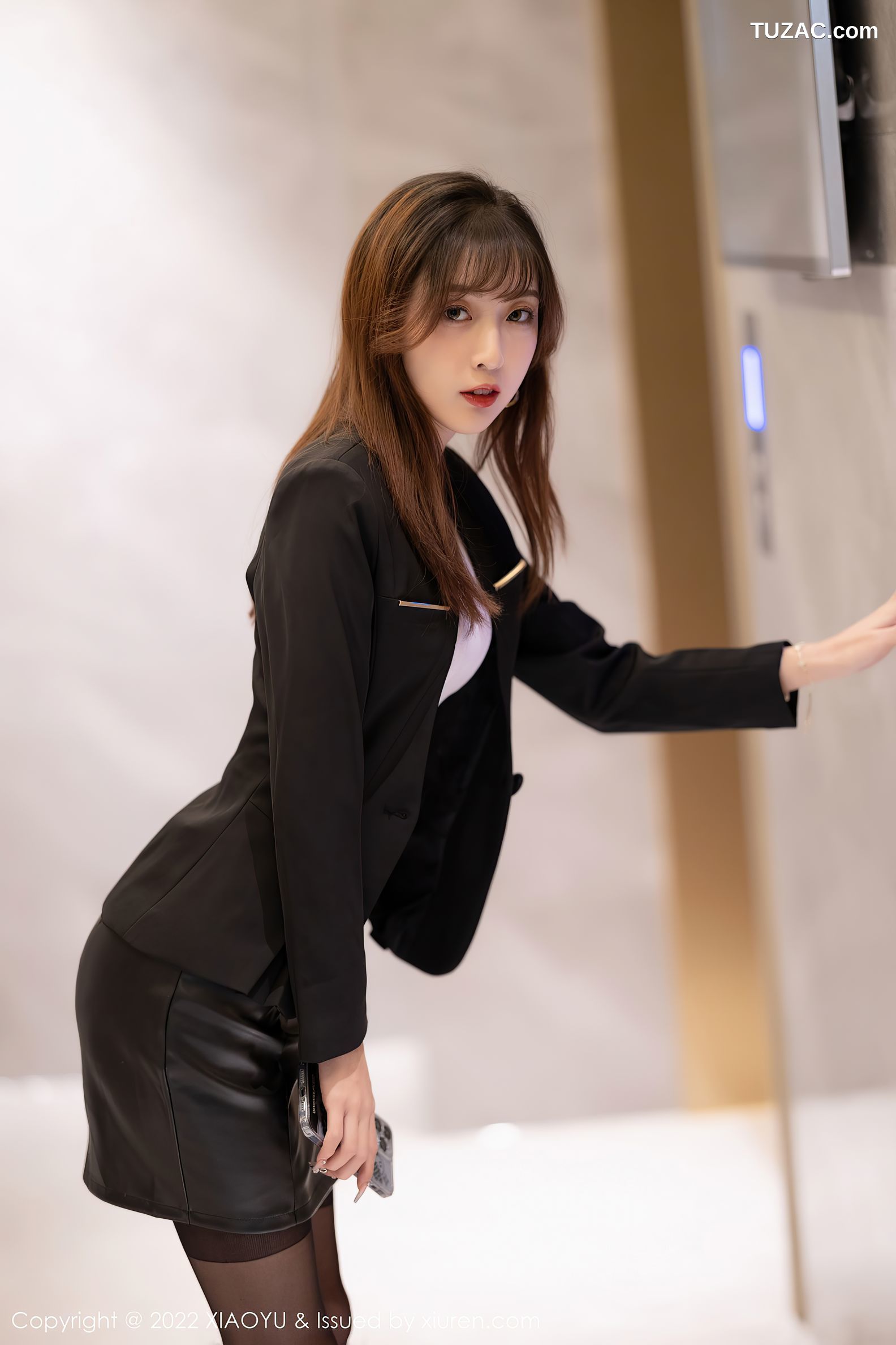 XiaoYu语画界-775-林星阑-深蓝外衣黑短裙红色蕾丝内衣黑丝-2022.05.11