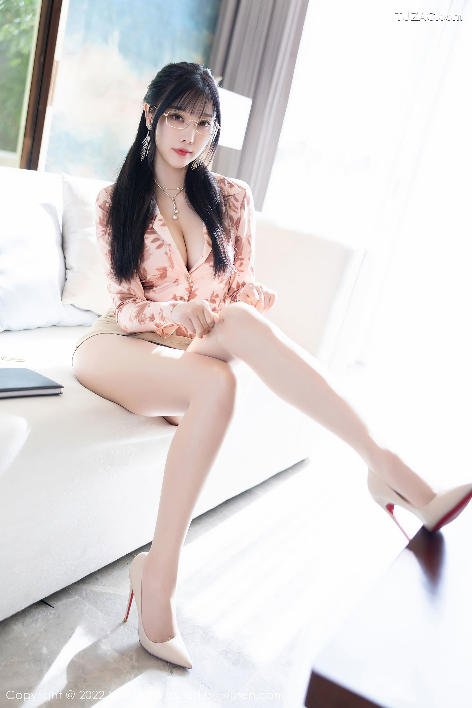 XiaoYu语画界-821-杨晨晨Yome-心愿旅拍蕾丝内衣超薄肉丝-2022.07.15