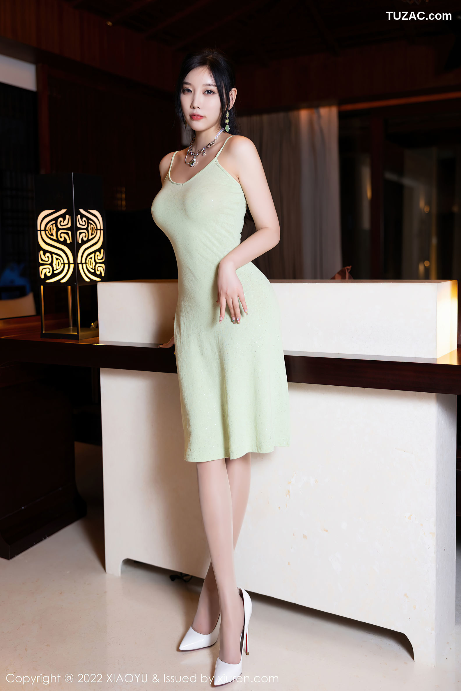 XiaoYu语画界-851-杨晨晨Yome-白色肩连衣裙-淡绿吊带裙-2022.08.26