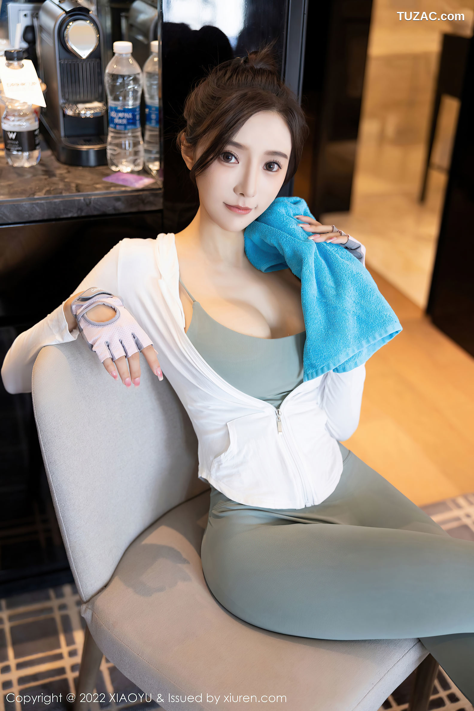 XiaoYu语画界-857-王馨瑶Yanni-健身馆绿灰色运动服-2022.09.05