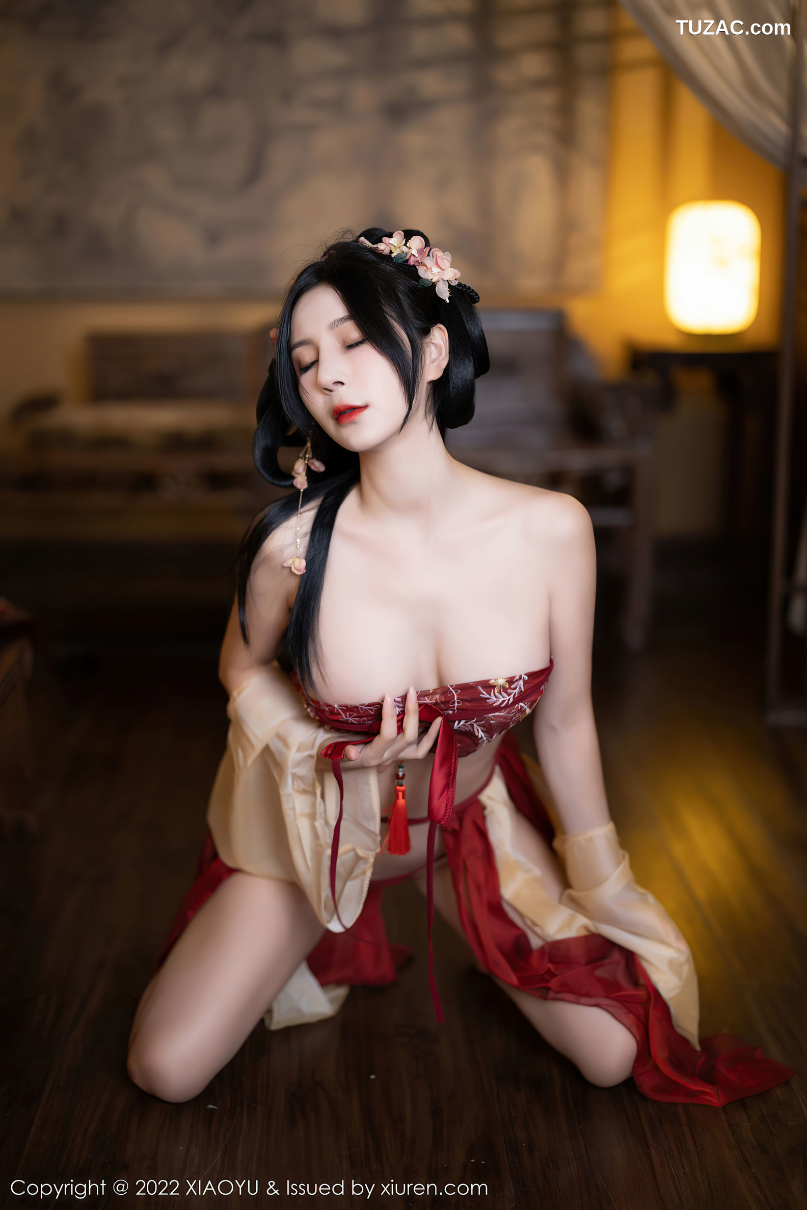 XiaoYu语画界-858-小蛮妖Yummy-杭州旅拍红色丝绸古装服白嫩肌肤-2022.09.06