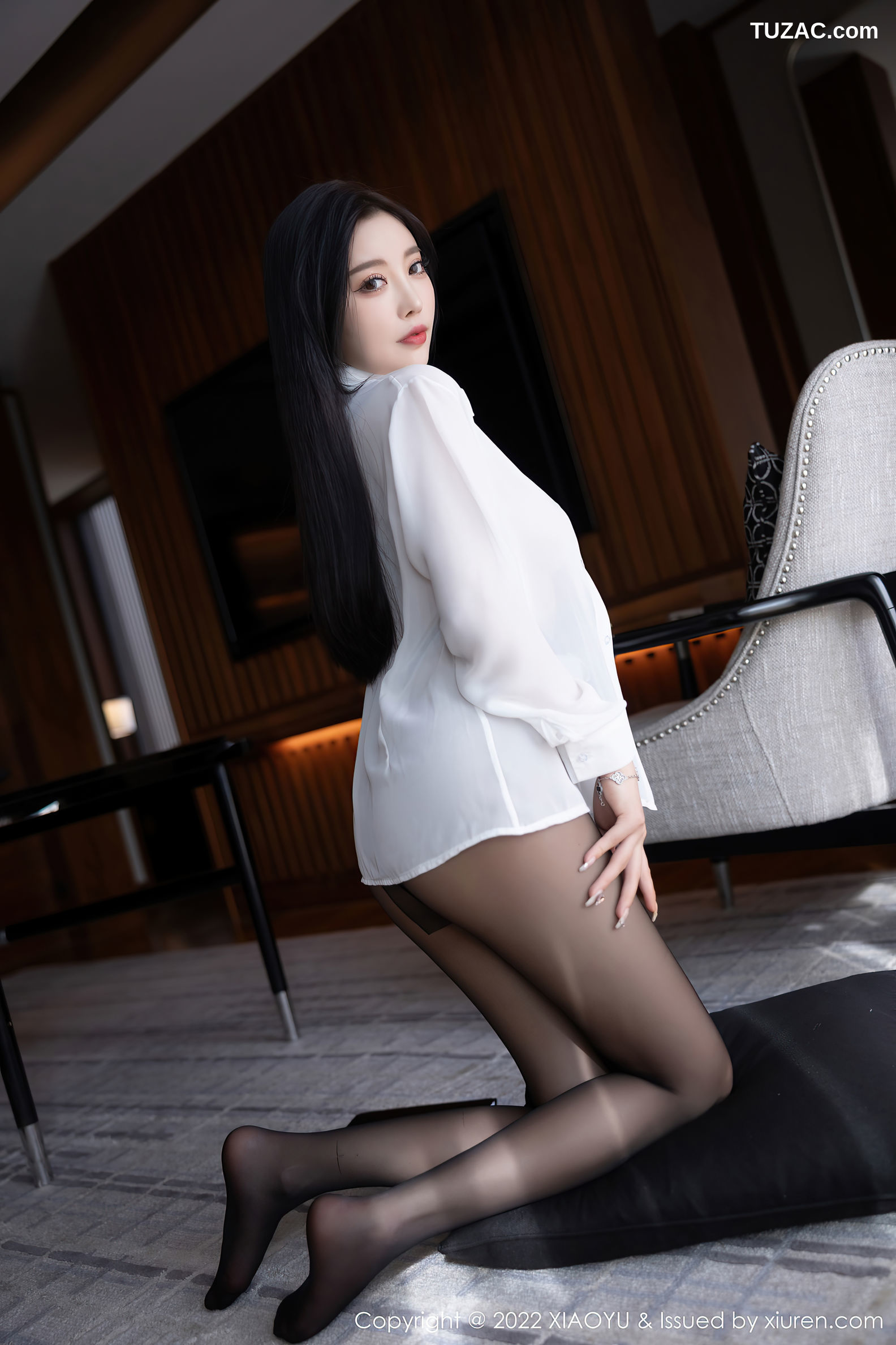 XiaoYu语画界-865-杨晨晨Yome-杭州旅拍白T黑短裙黑丝-2022.09.16