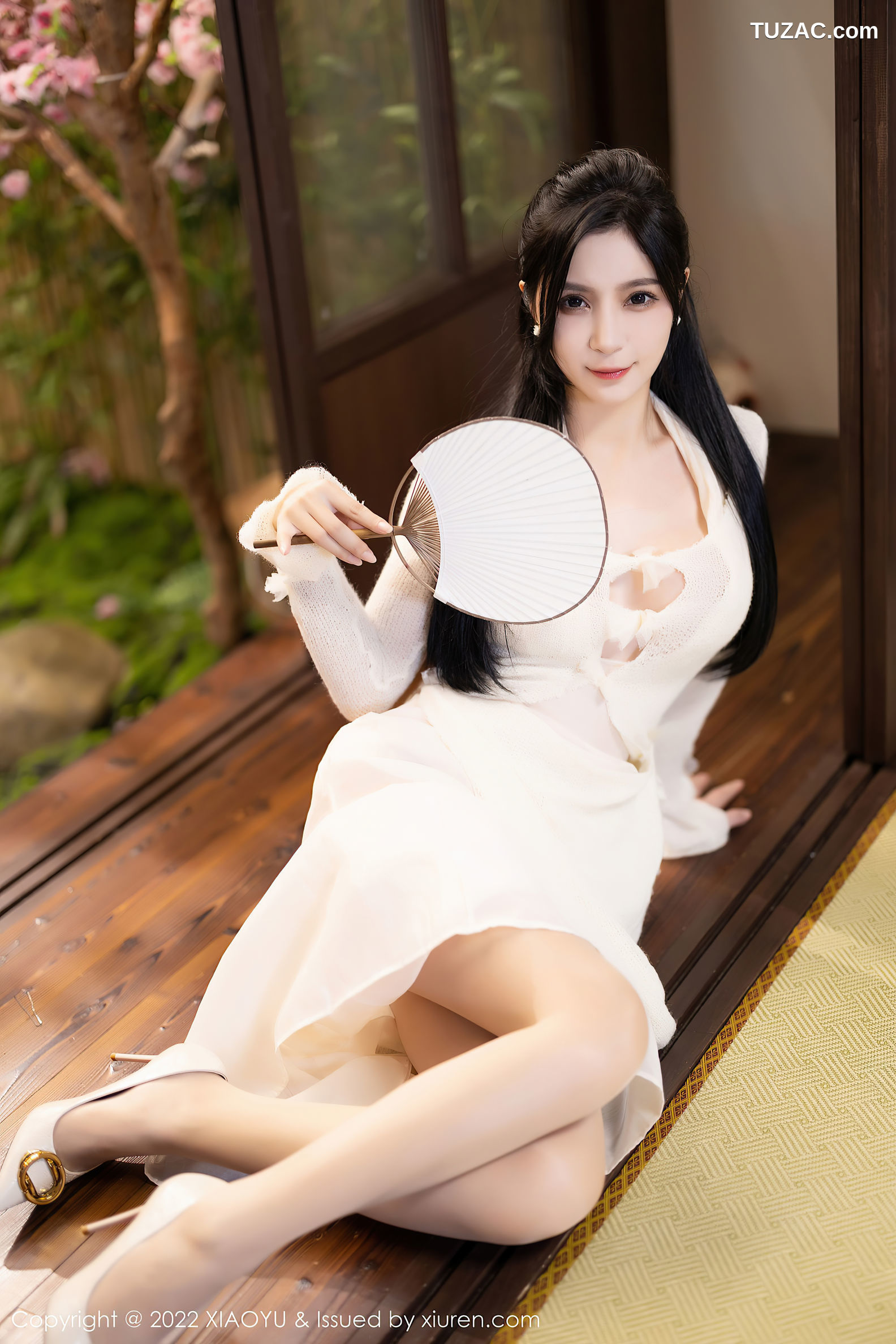 XiaoYu语画界-869-小蛮妖Yummy-杭州旅拍白色连衣裙原色丝袜-2022.09.22