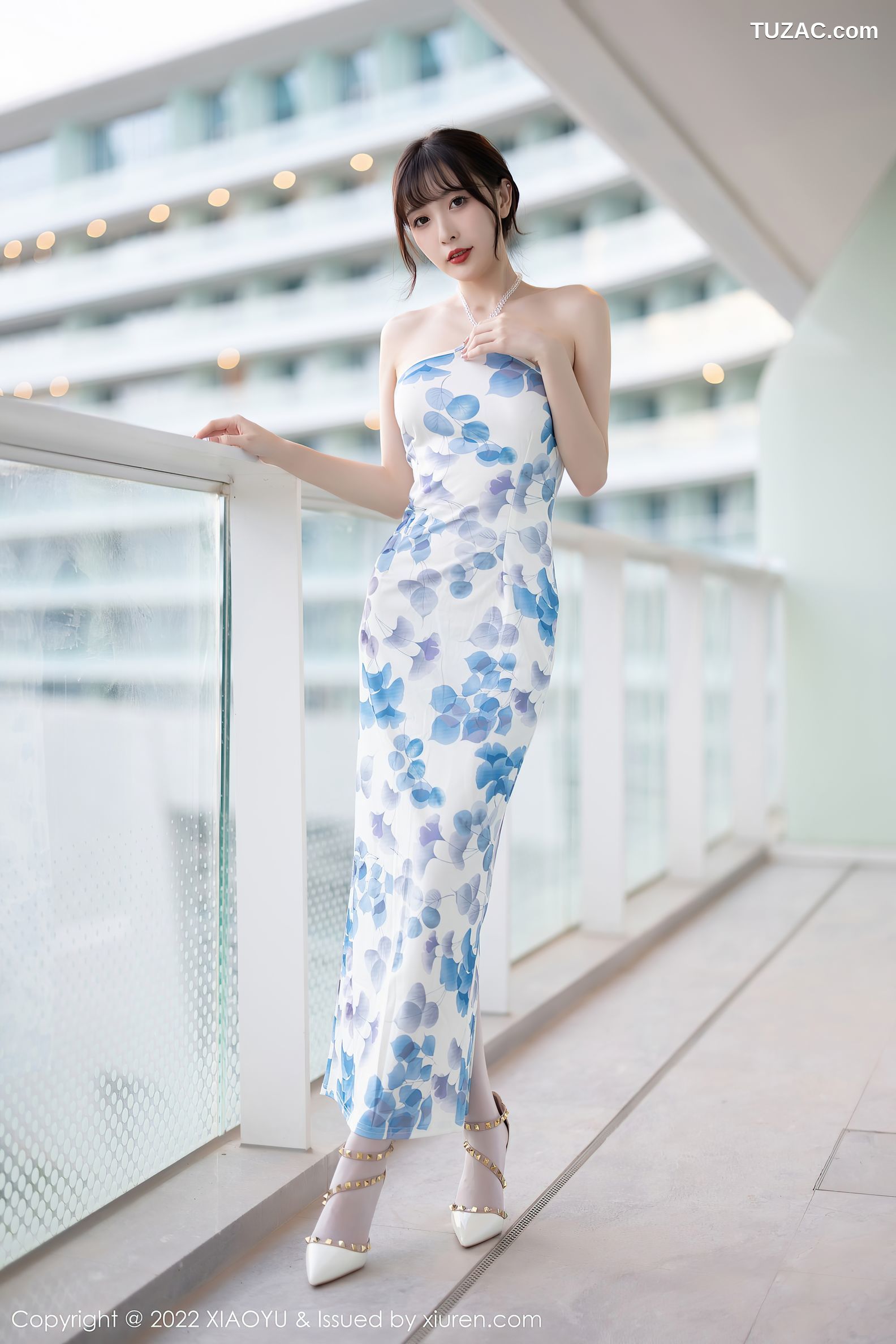 XiaoYu语画界-877-林星阑-露肩蓝印花连衣裙白丝袜-2022.10.09