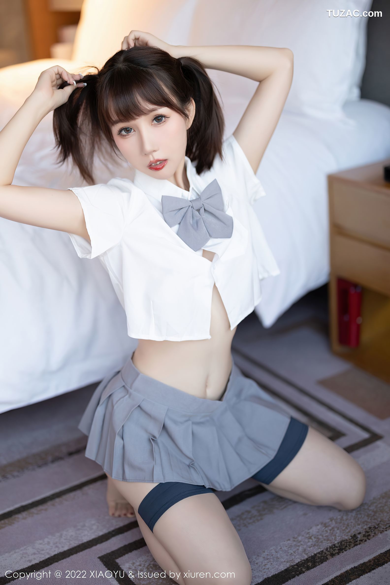 XiaoYu语画界-880-波巧酱-灰色高开叉内衣体育教室-白衬衫灰短裙-2022.10.12