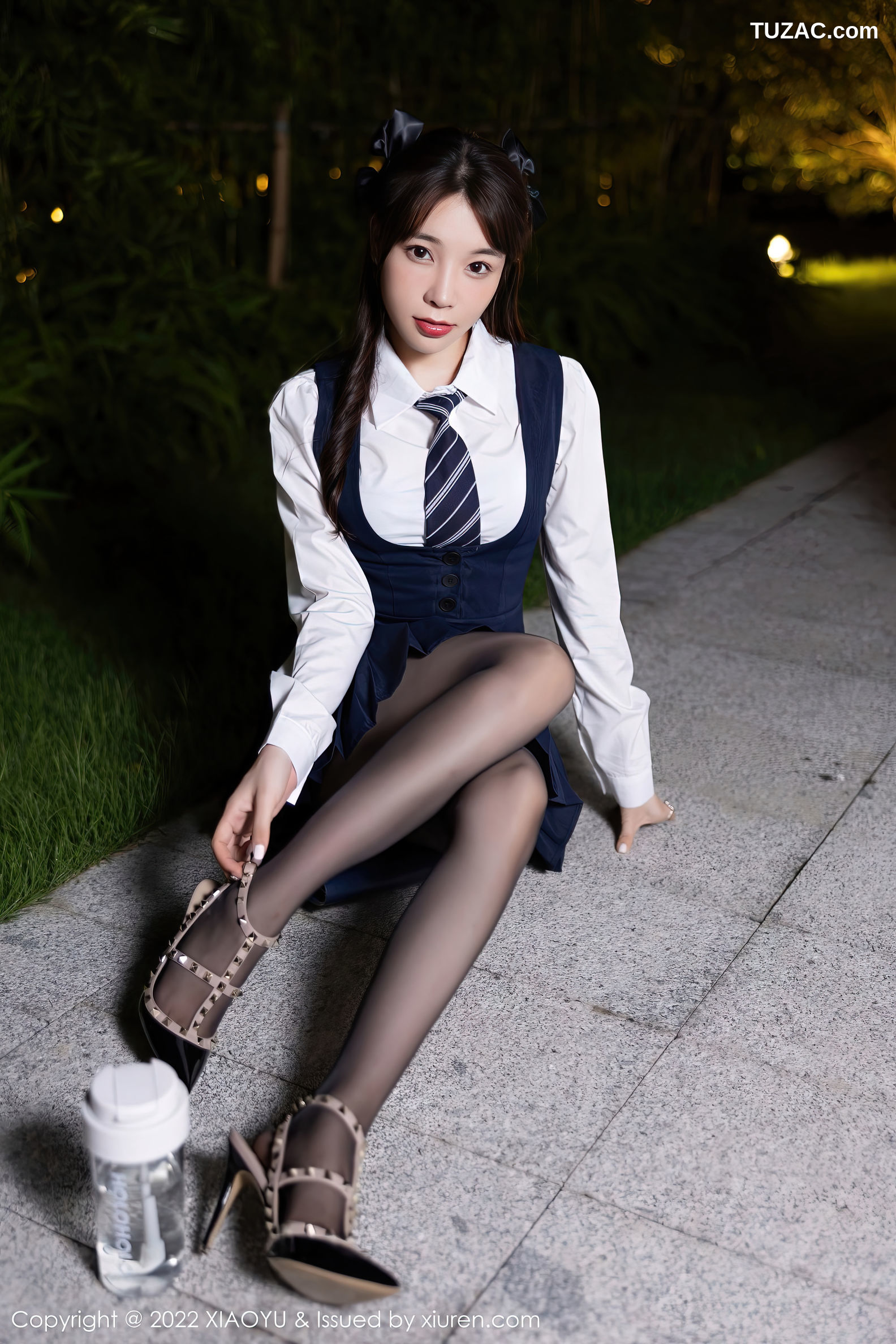 XiaoYu语画界-894-徐莉芝Booty-深蓝背带裙超薄黑丝-2022.11.01