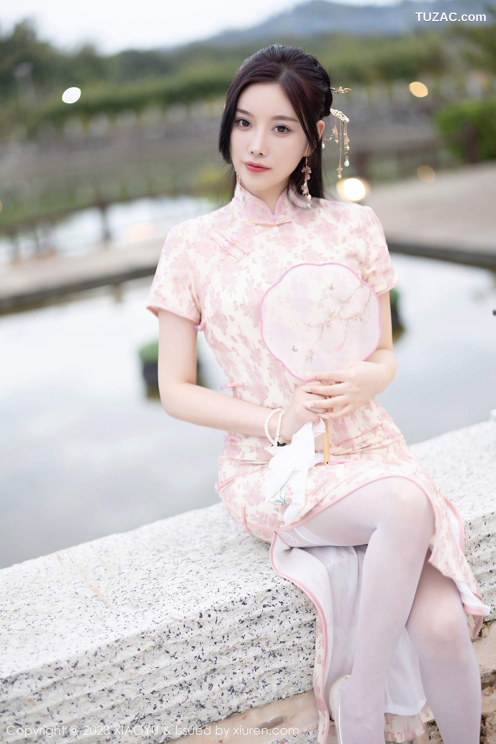 XiaoYu语画界-993-杨晨晨Yome-浅色旗袍白色蕾丝内衣白丝-2023.03.24
