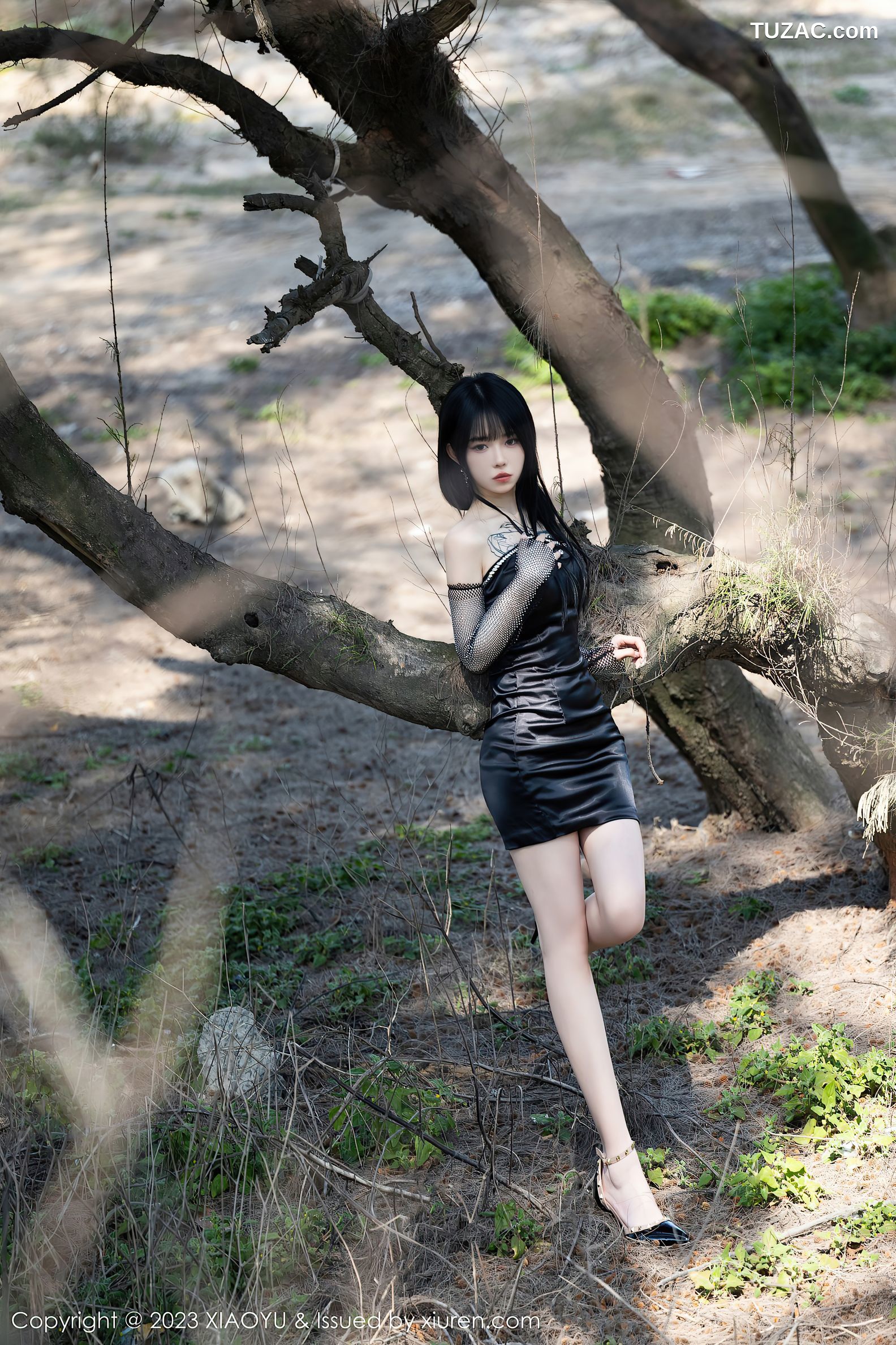 XiaoYu语画界-1006-奶瓶-黑连衣短裙蓝色蕾丝内衣-2023.04.13