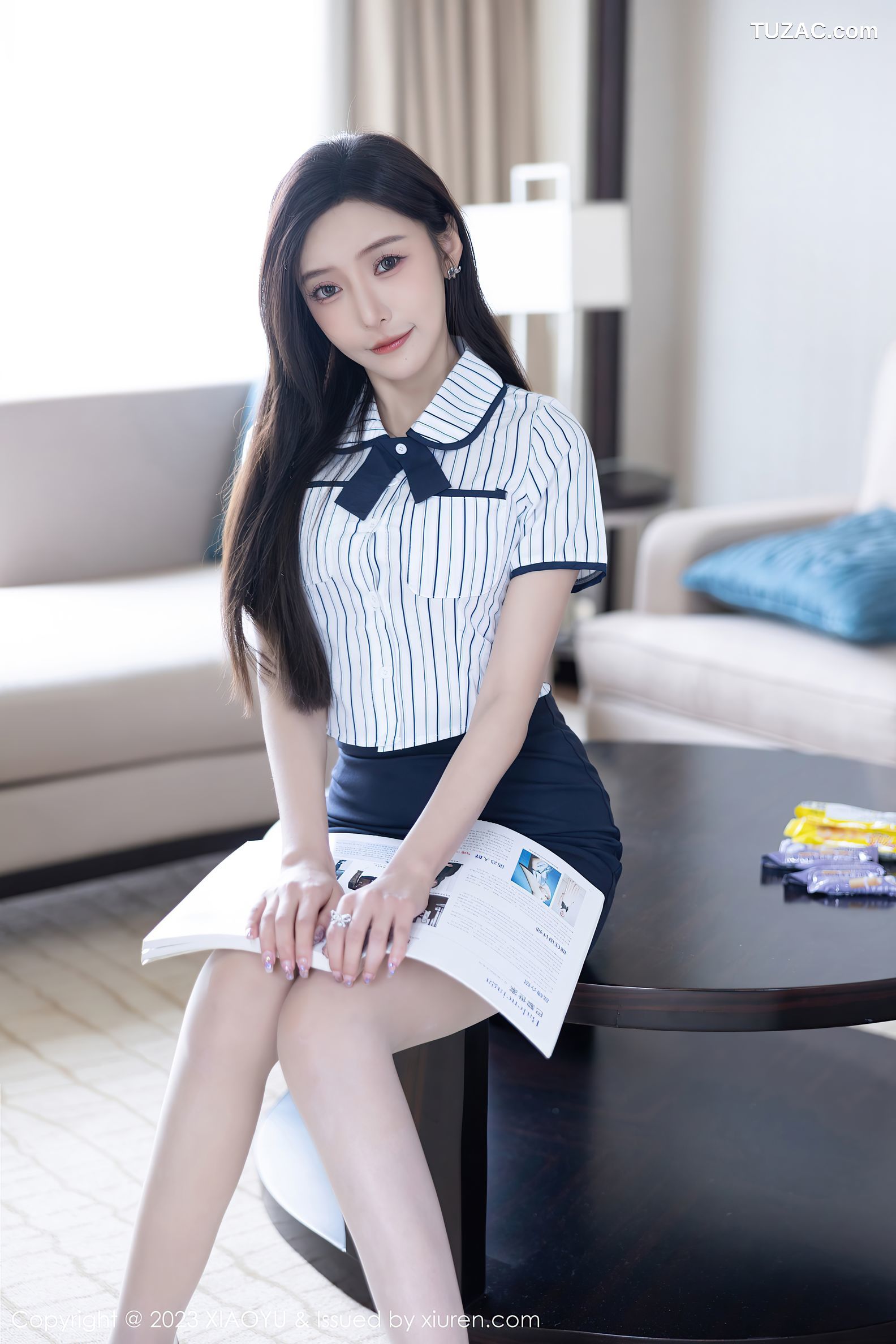 XiaoYu语画界-1025-王馨瑶Yanni-灰蓝条纹白衬衫学生装粉色内衣-2023.05.11
