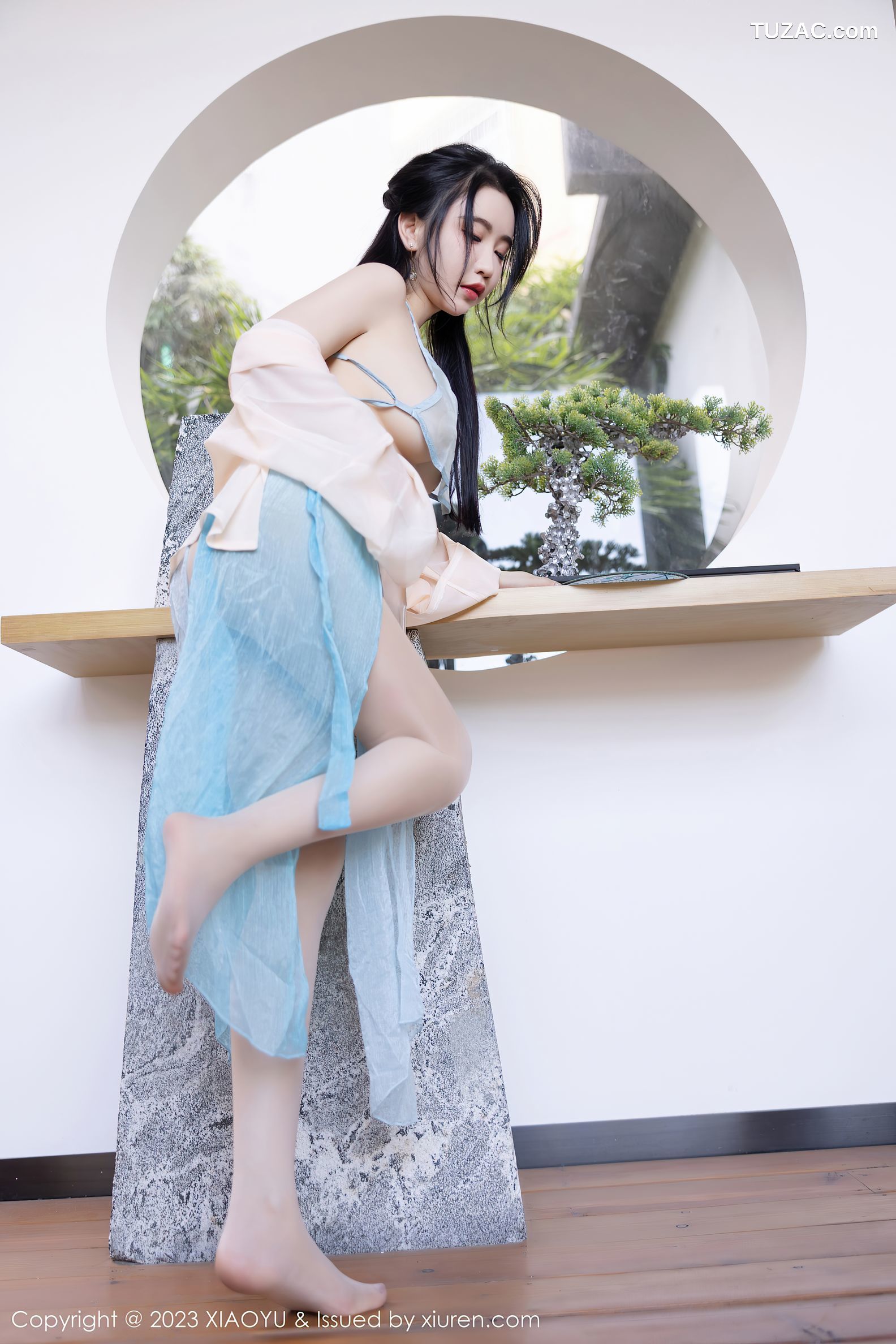 XiaoYu语画界-1057-Cherry樱桃酱-杭州旅拍-古风淡蓝纱肚兜-2023.06.27