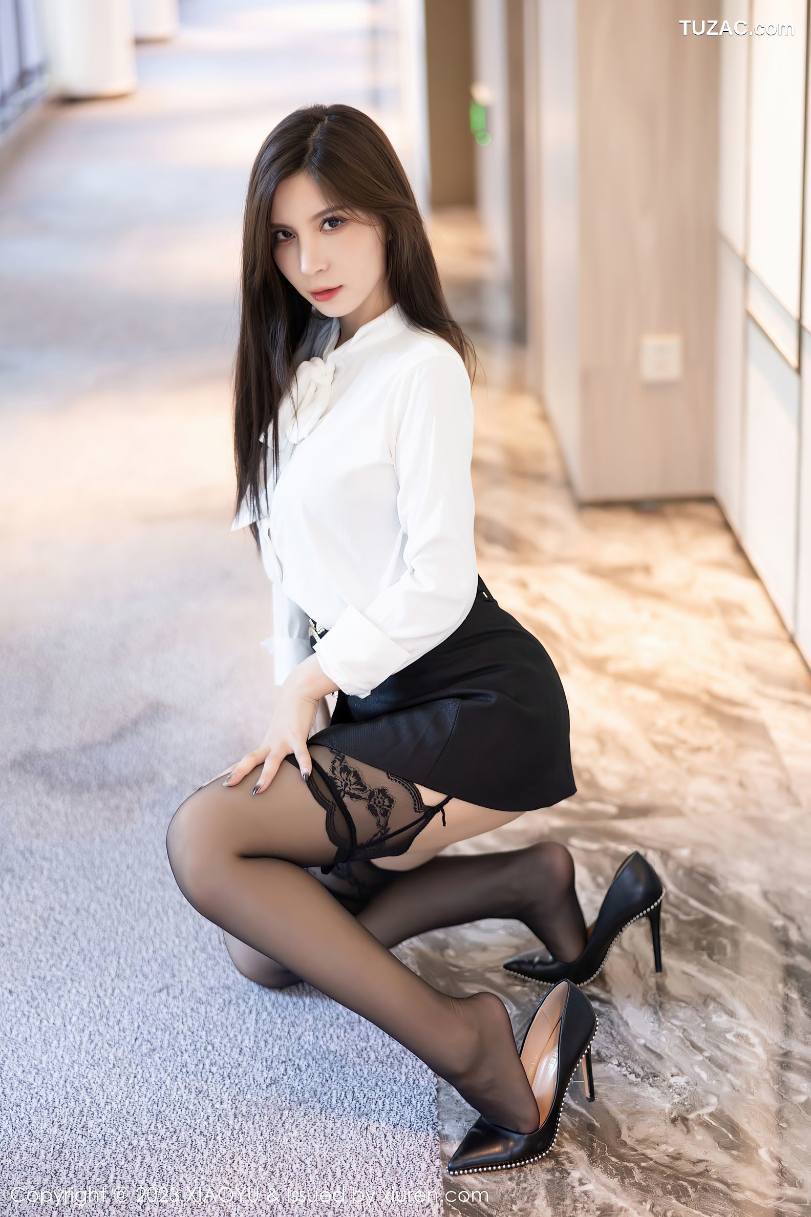 XiaoYu语画界-1092-小蛮妖Yummy-白衬衫黑短裙-兔女郎情趣内衣黑丝-2023.08.15