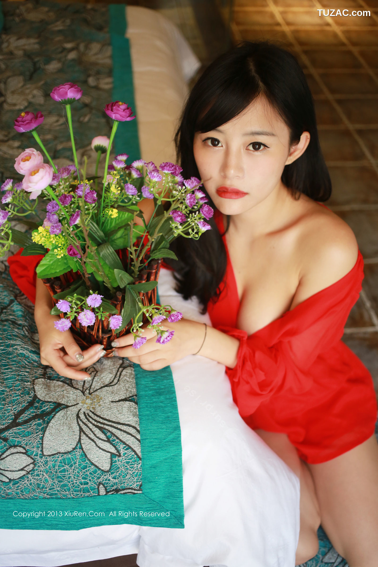 XiuRen秀人网-007-易欣viya-《火辣模特》-2013.09.10