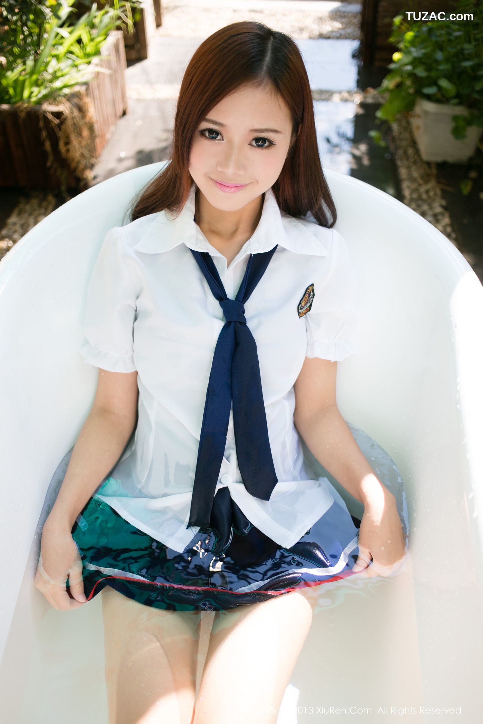 XiuRen秀人网-014-Toro羽住-《美媛馆邻家女神》-2013.09.22