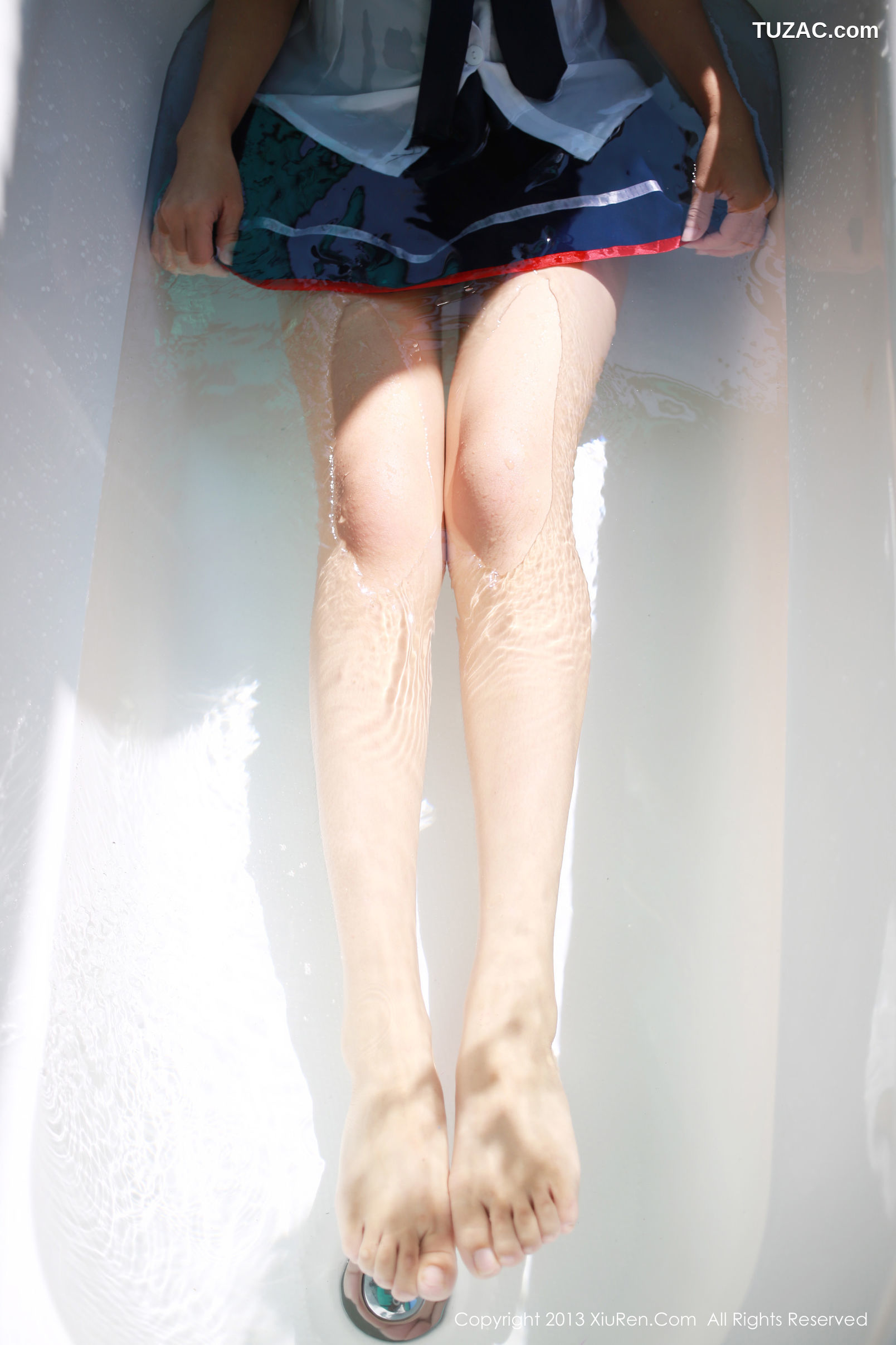 XiuRen秀人网-014-Toro羽住-《美媛馆邻家女神》-2013.09.22