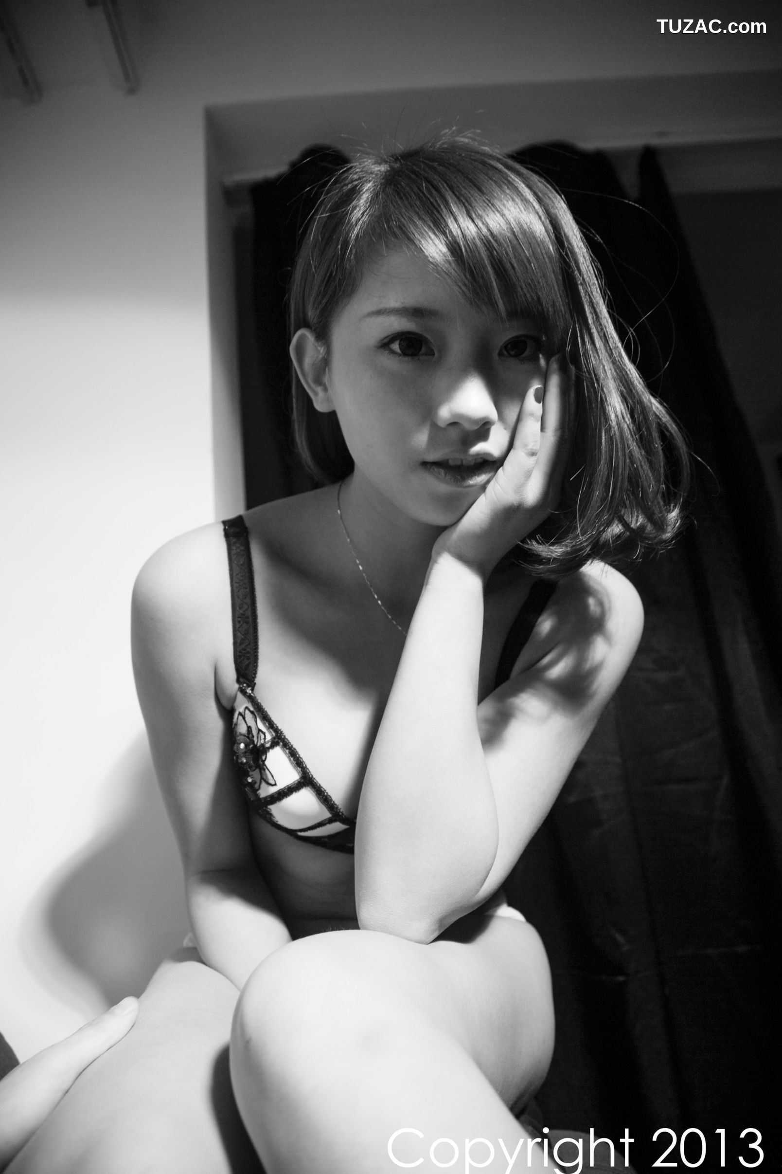 XiuRen秀人网-039-美媛馆早期模特拍摄的合集-2013.10.27