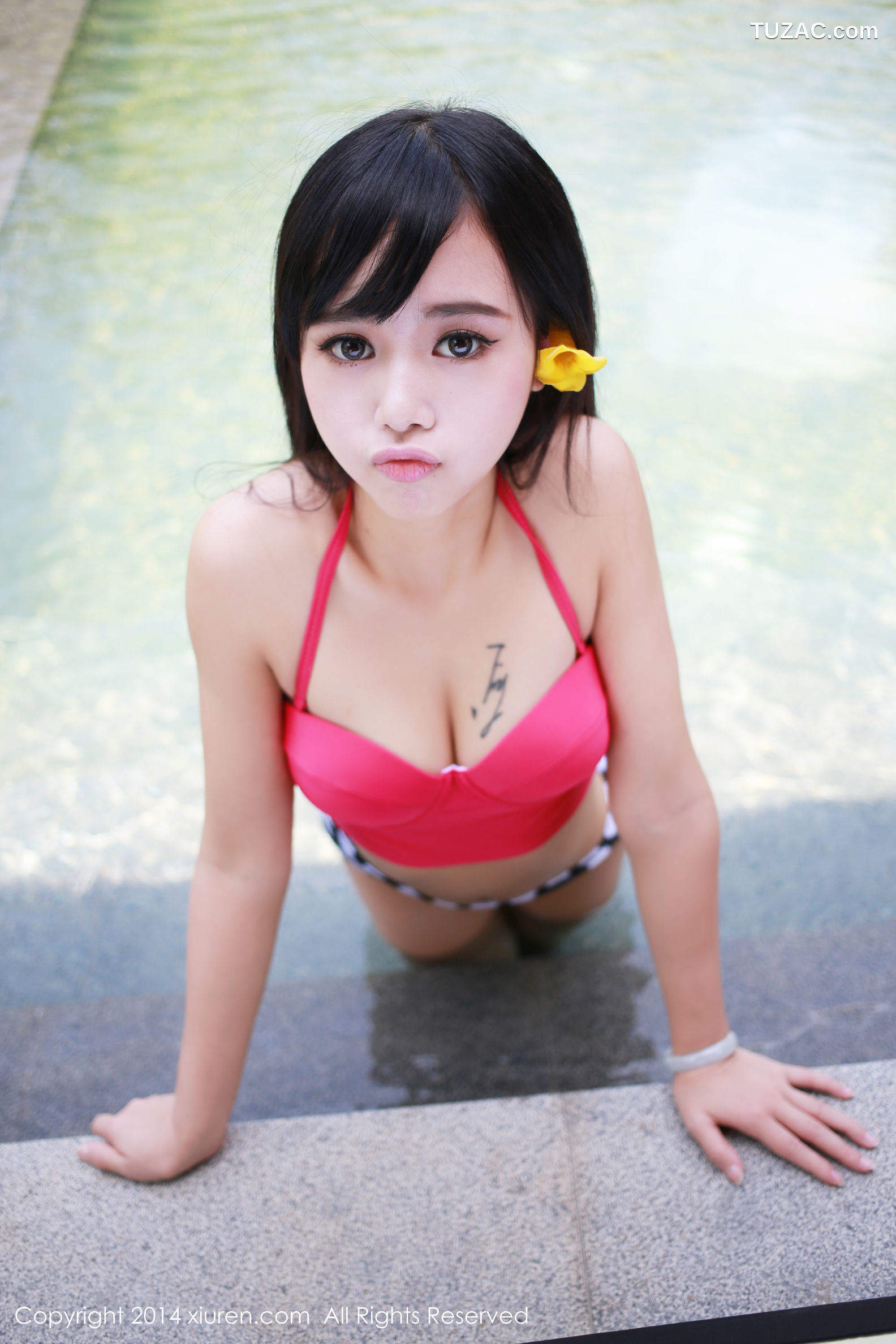 XiuRen秀人网-153-Toro羽住-邻家女神-《三亚第2套》-2014.06.05