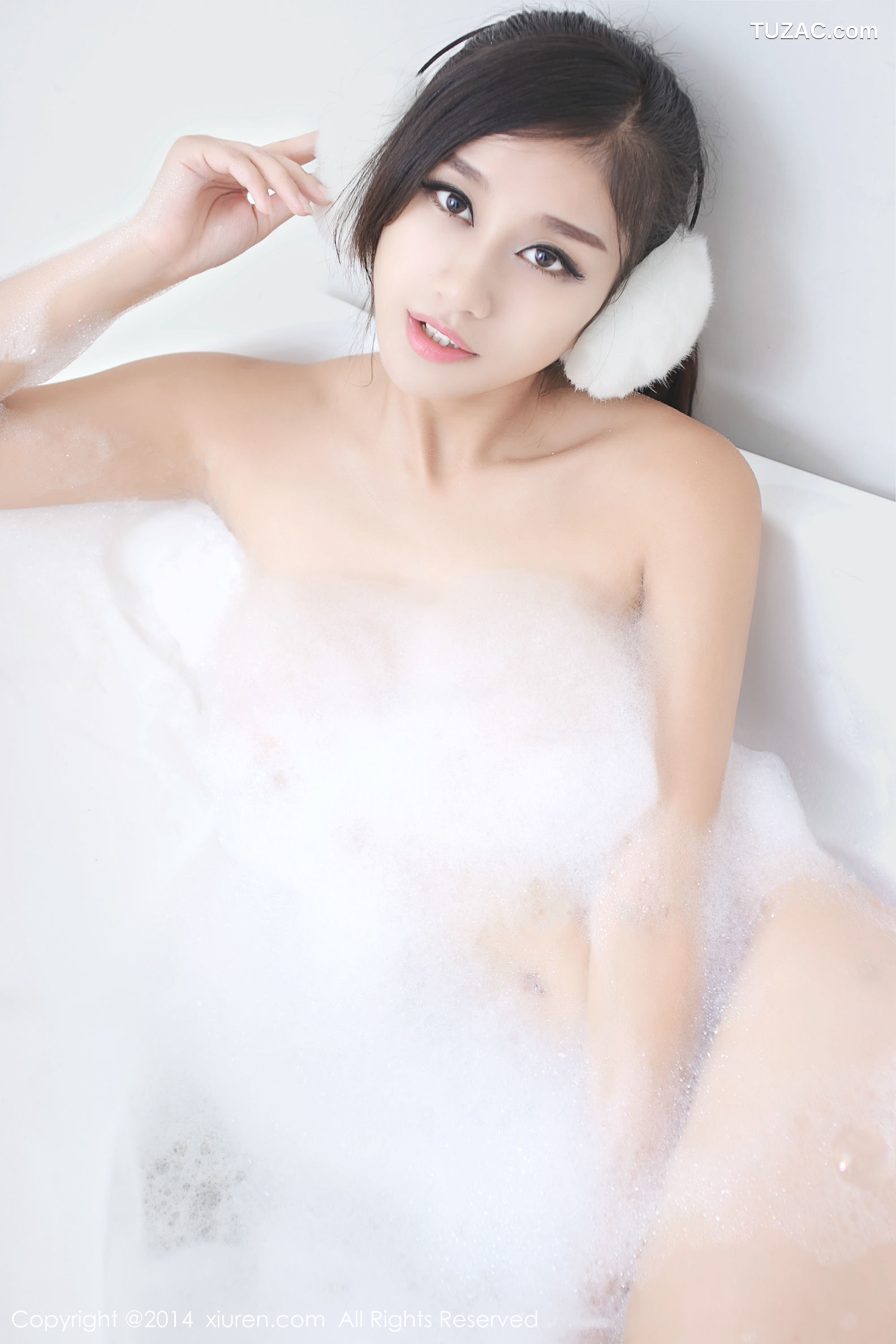 XiuRen秀人网-244-史雨姐姐-《YOUNG-SUNDAY》-2014.11.21