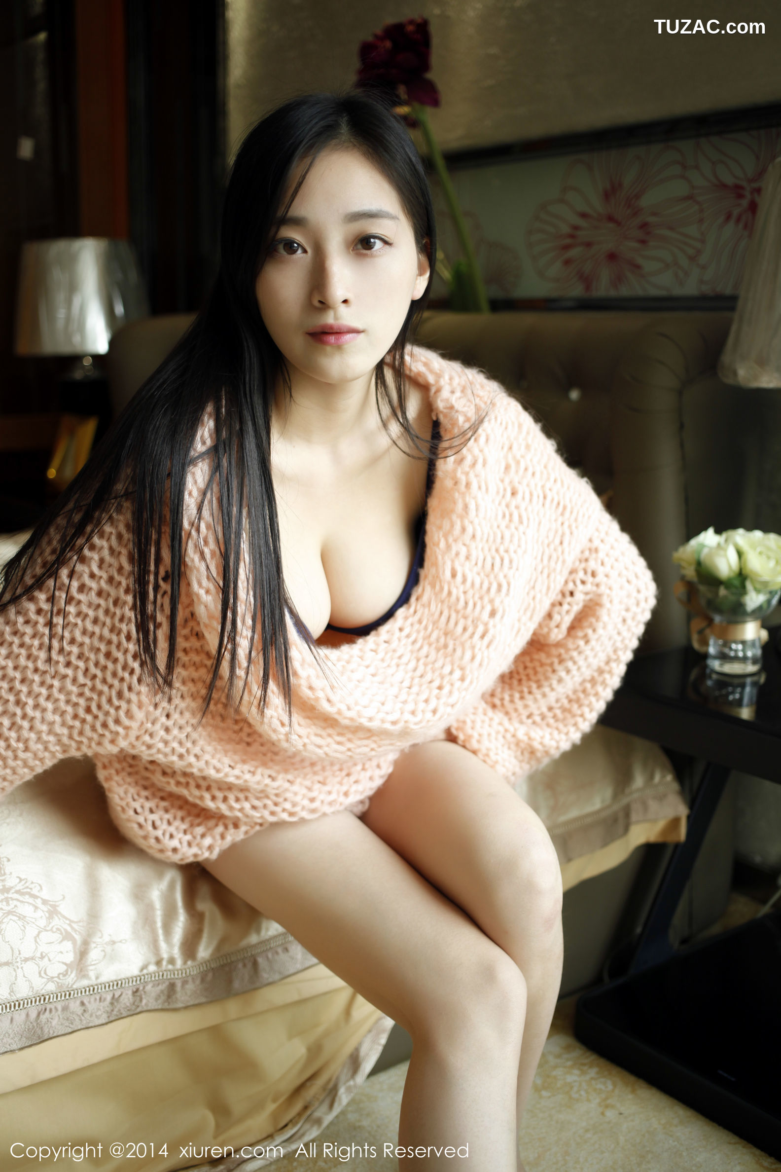 XiuRen秀人网-246-乔伊Joy-《拥有傲人胸围的模特》-2014.11.24