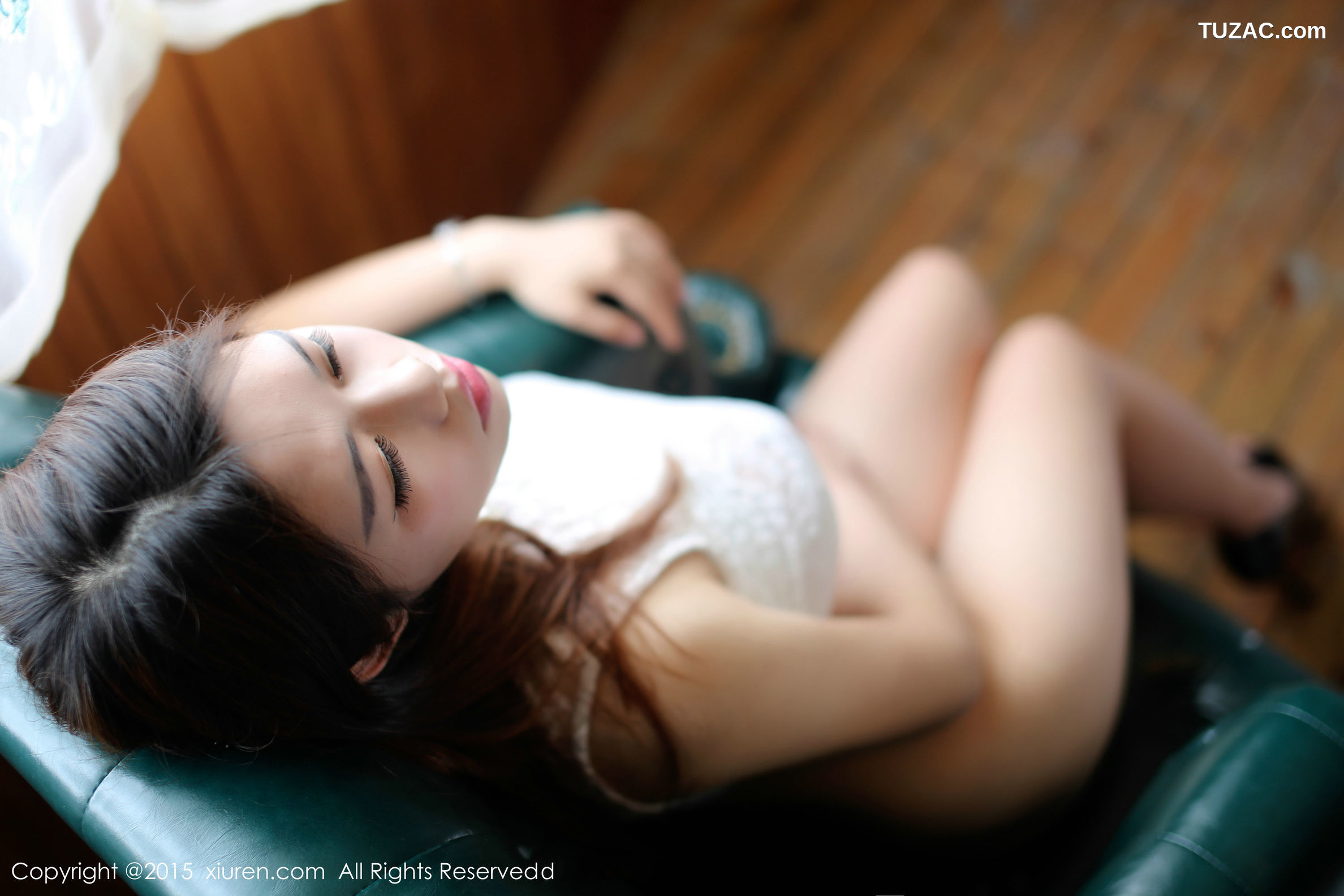 XiuRen秀人网-328-瑞莎Trista-《巨乳的诱惑》-2015.05.20