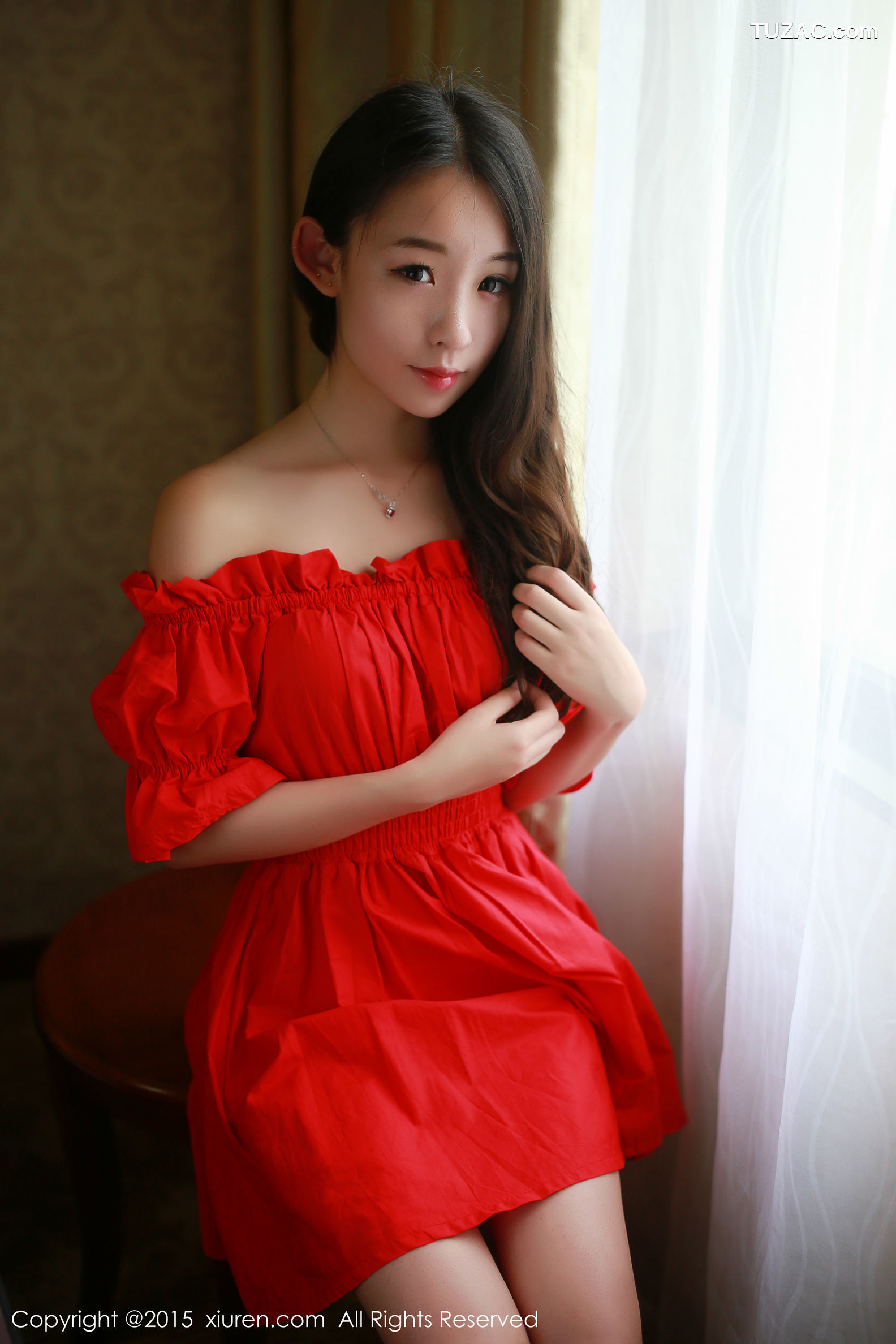 XiuRen秀人网-347-梓萱Crystal-《连衣裙-热裤-网袜制服》-2015.06.30