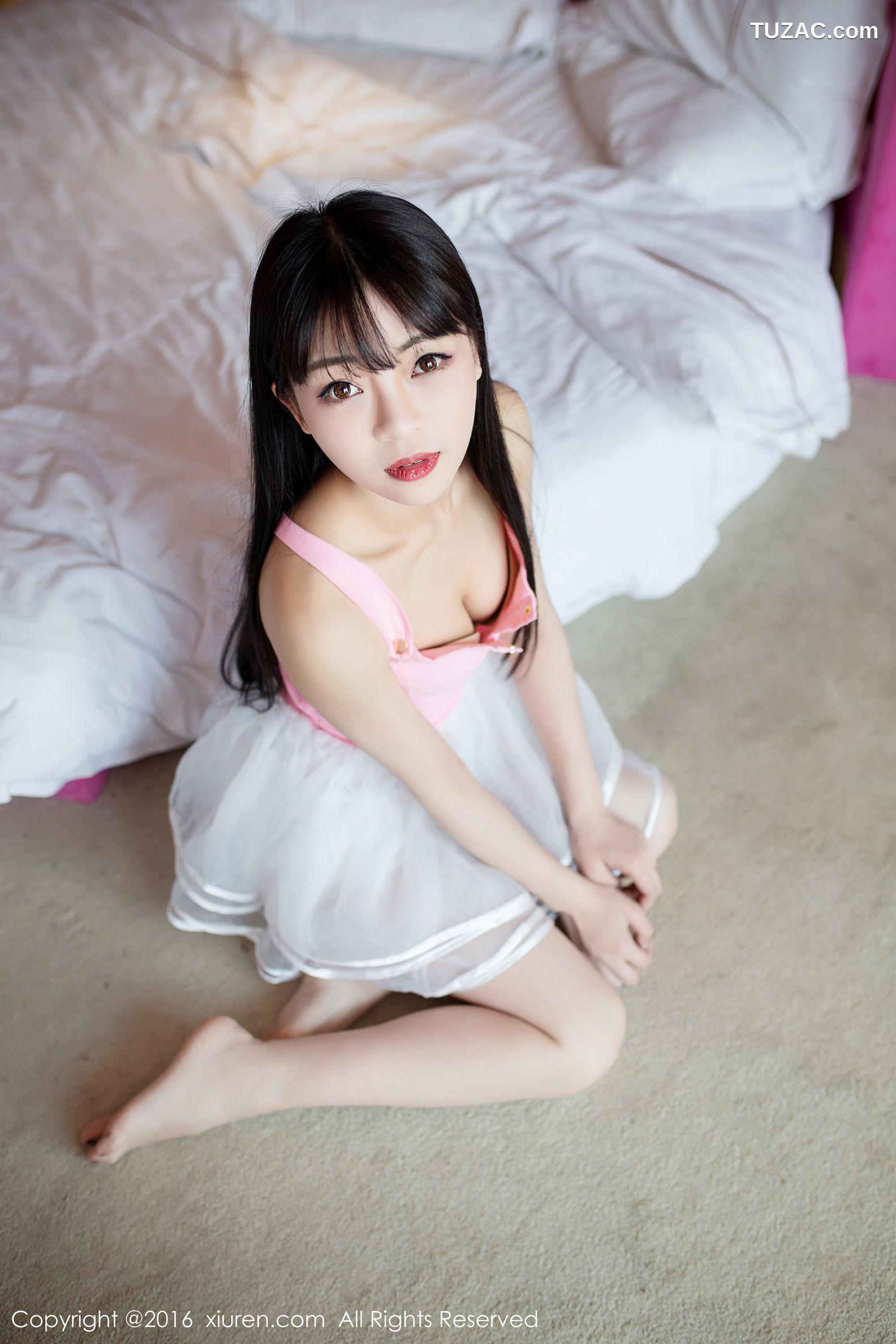 XiuRen秀人网-552-Mio莉莉-《丝粉色的初恋》-2016.06.27
