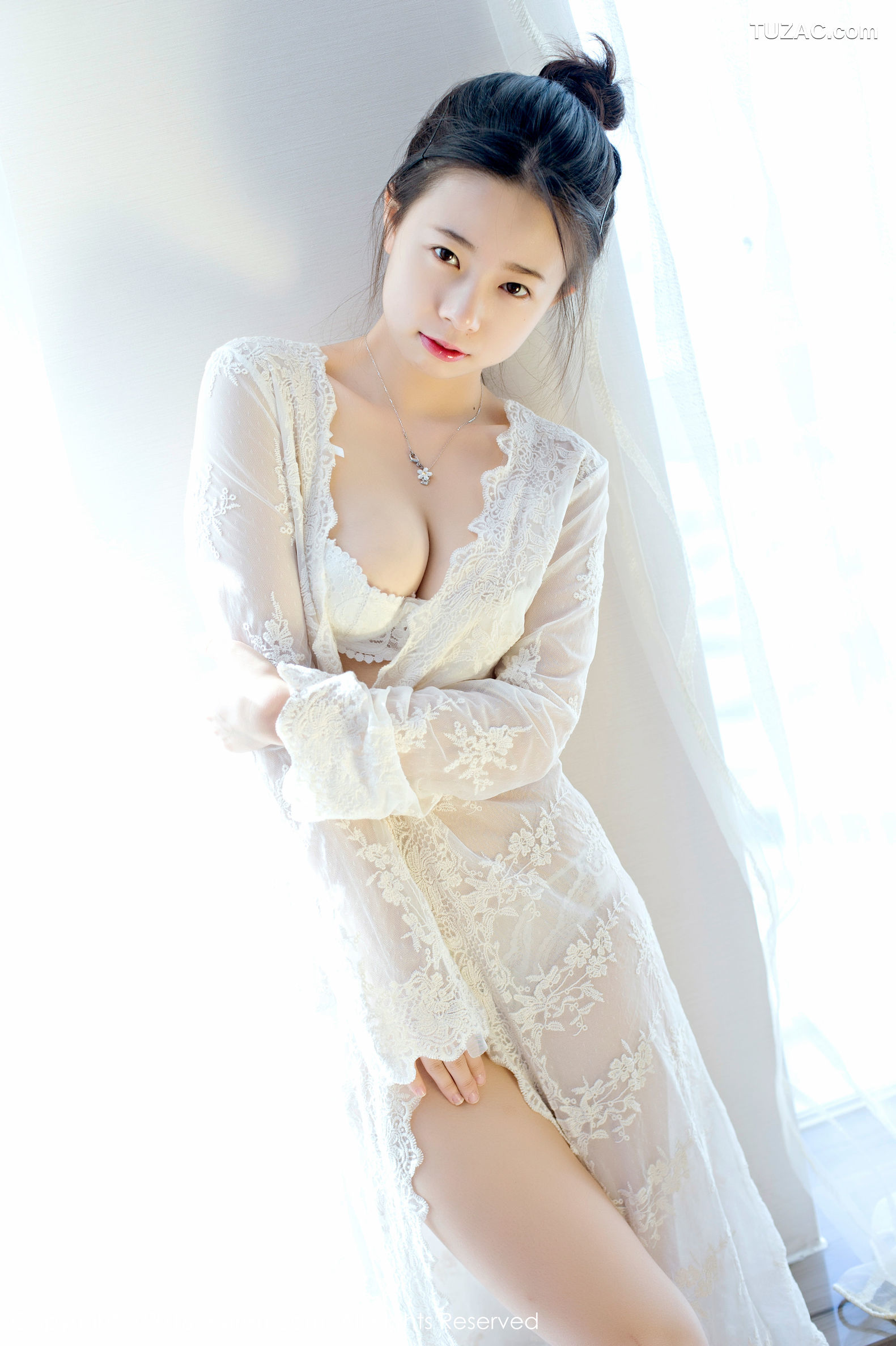 XiuRen秀人网-641-草莓zz-美少女白色日系死库水-2016.11.21