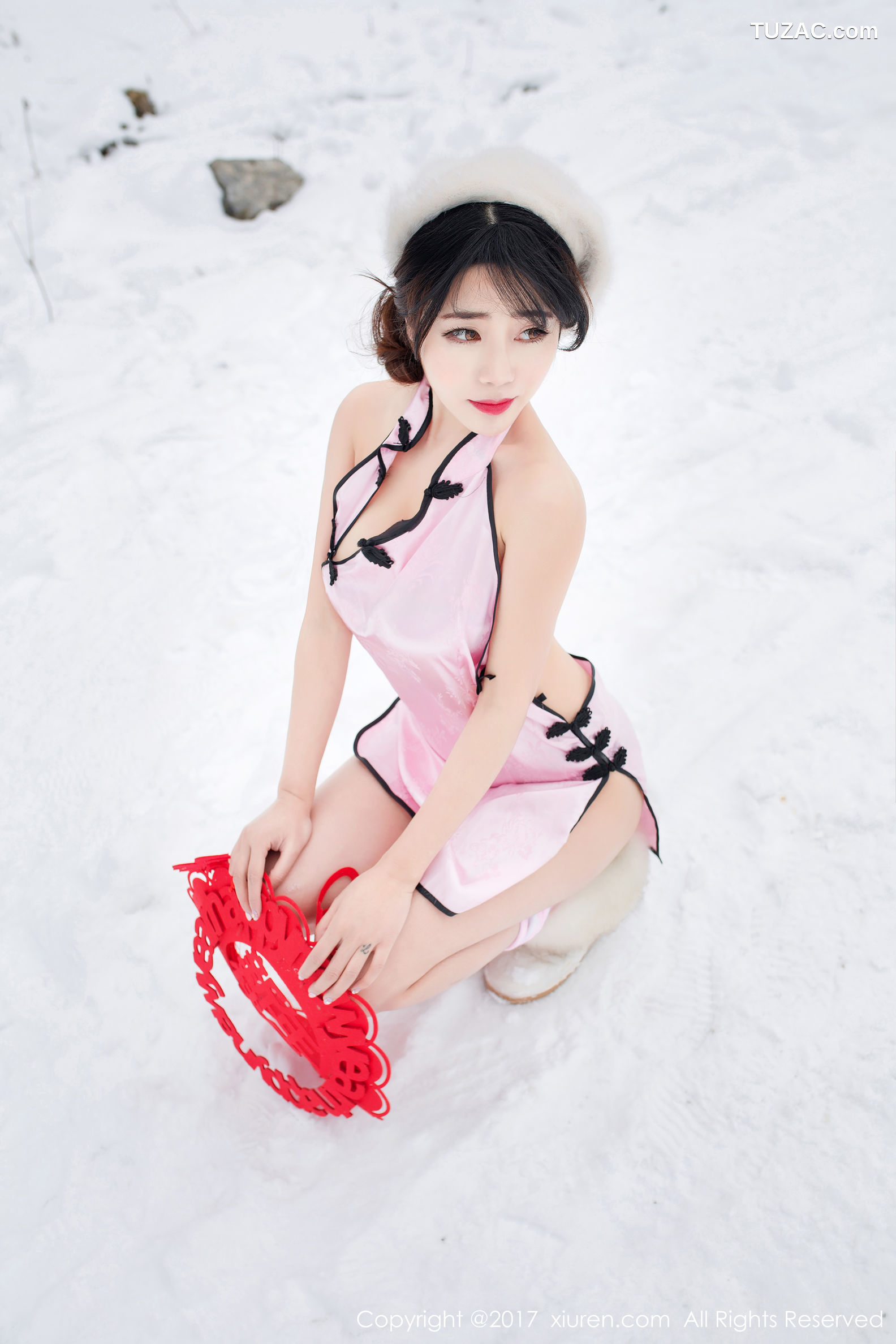 XiuRen秀人网-686-兜豆靓-《新年贺岁》-2017.01.22
