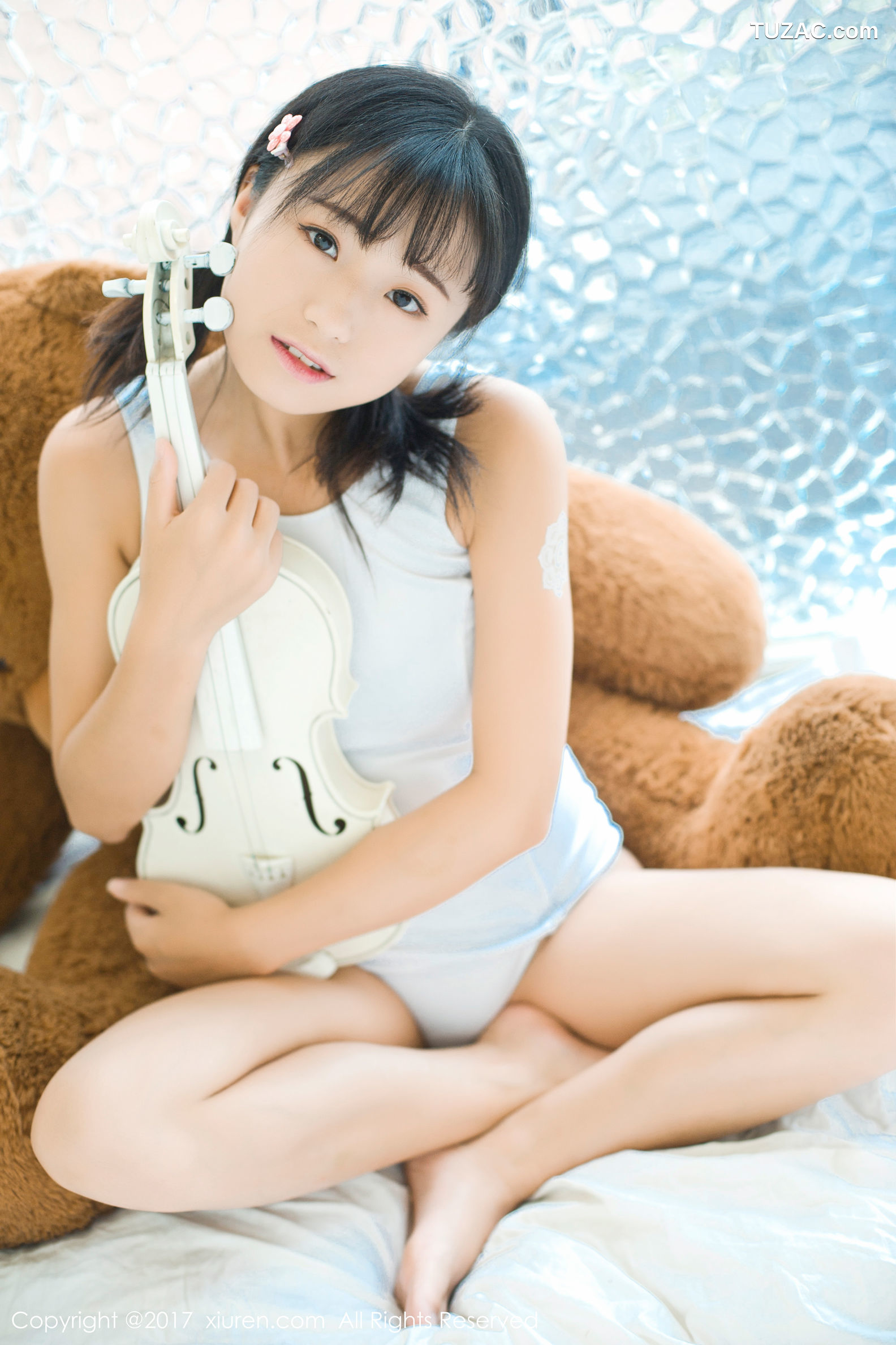XiuRen秀人网-805-仓井优香-《白色蕾丝吊带系列-连体日系高中体操服》-2017.08.24