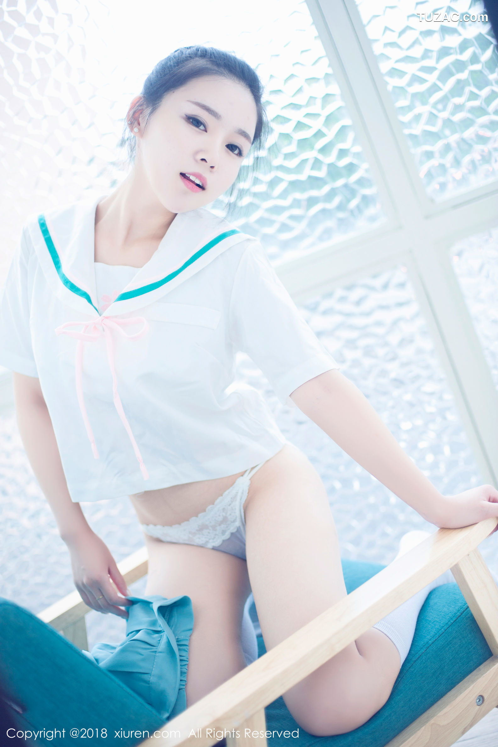 XiuRen秀人网-932-红气球-《童颜巨乳稚气未脱小姑娘》-2018.02.09